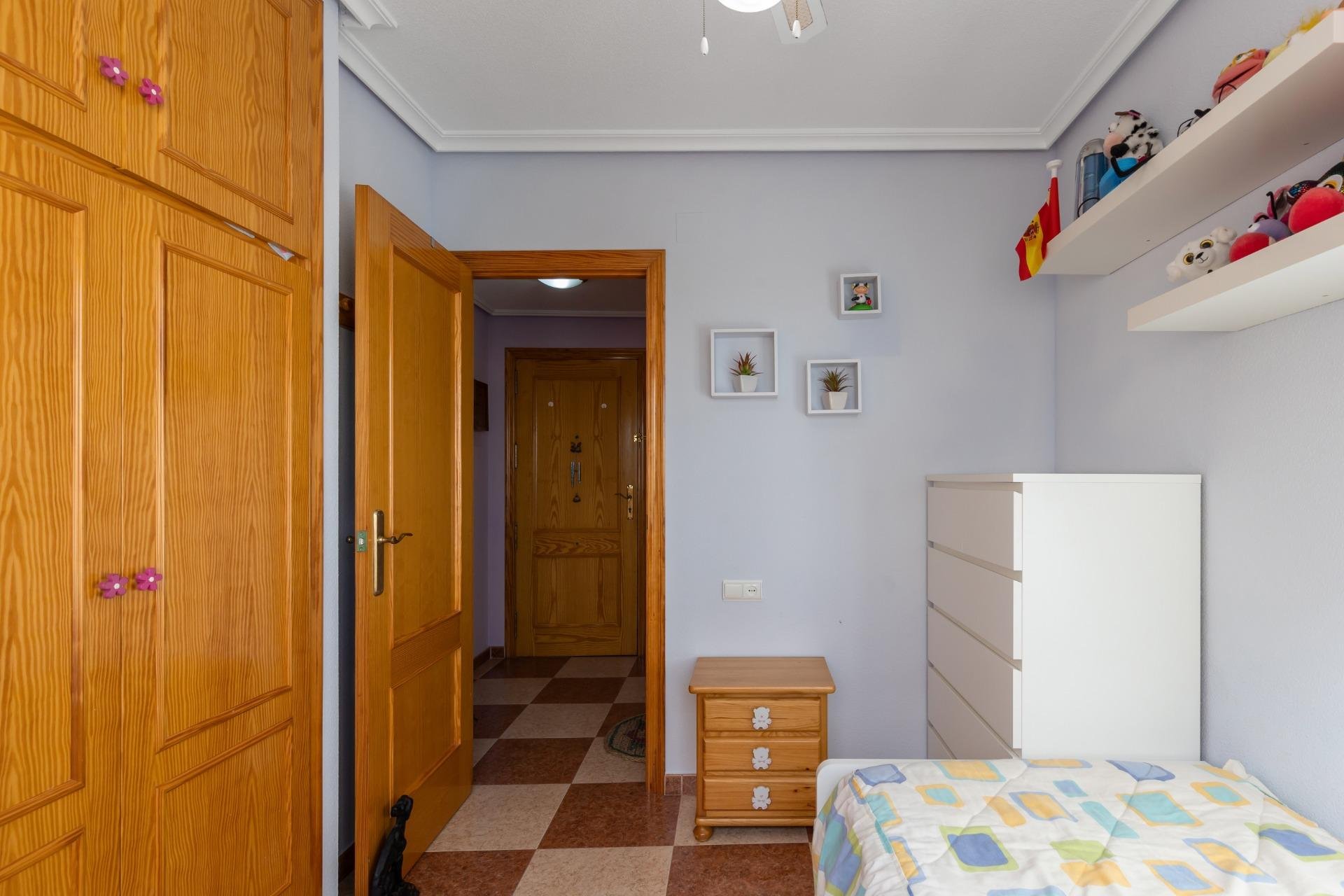 Resale - Apartment / flat -
Torrevieja - La Mata