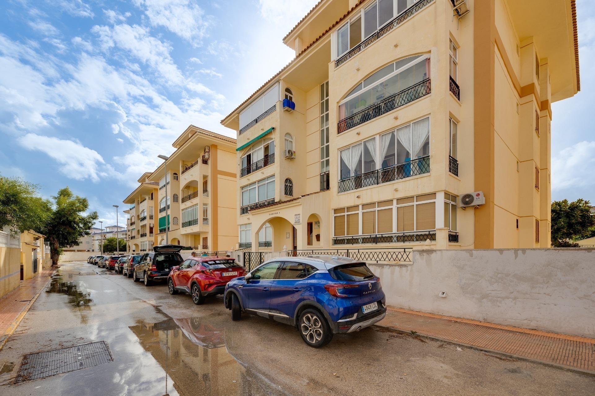 Resale - Apartment / flat -
Torrevieja - La Mata