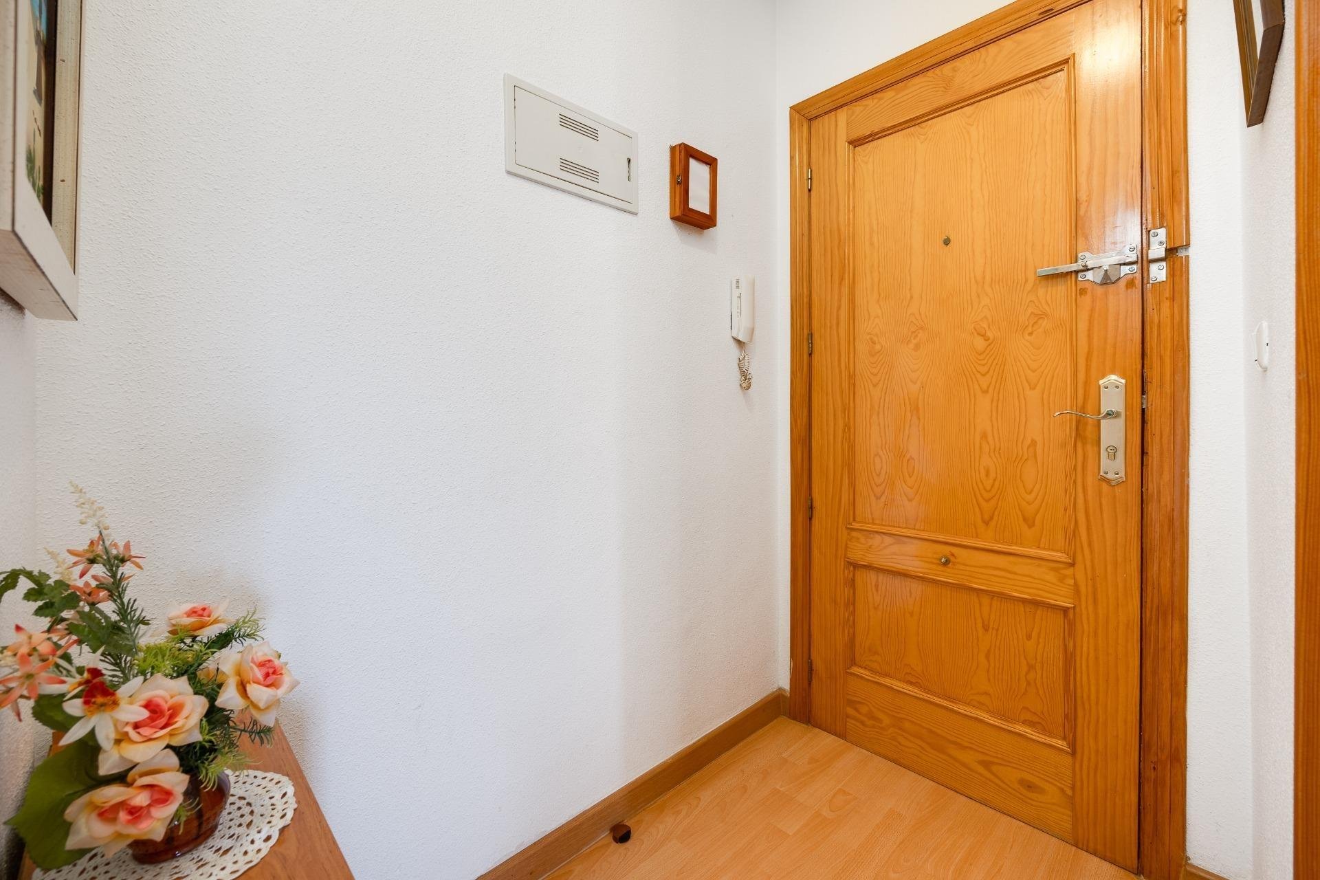 Resale - Apartment / flat -
Torrevieja - La Mata