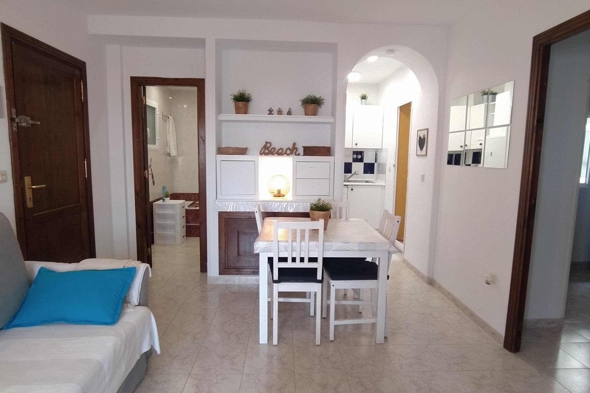 Resale - Apartment / flat -
Torrevieja - La Mata