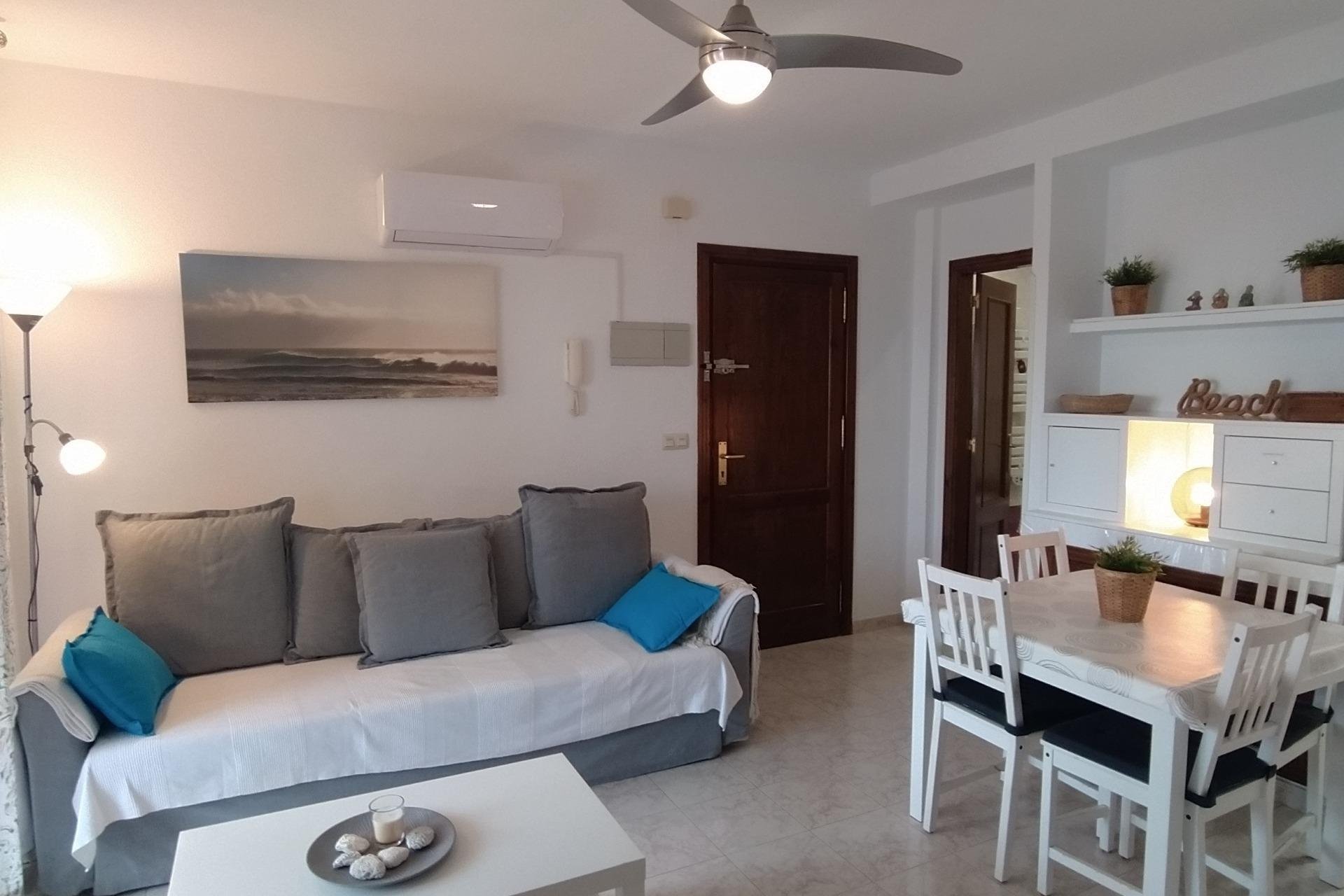 Resale - Apartment / flat -
Torrevieja - La Mata