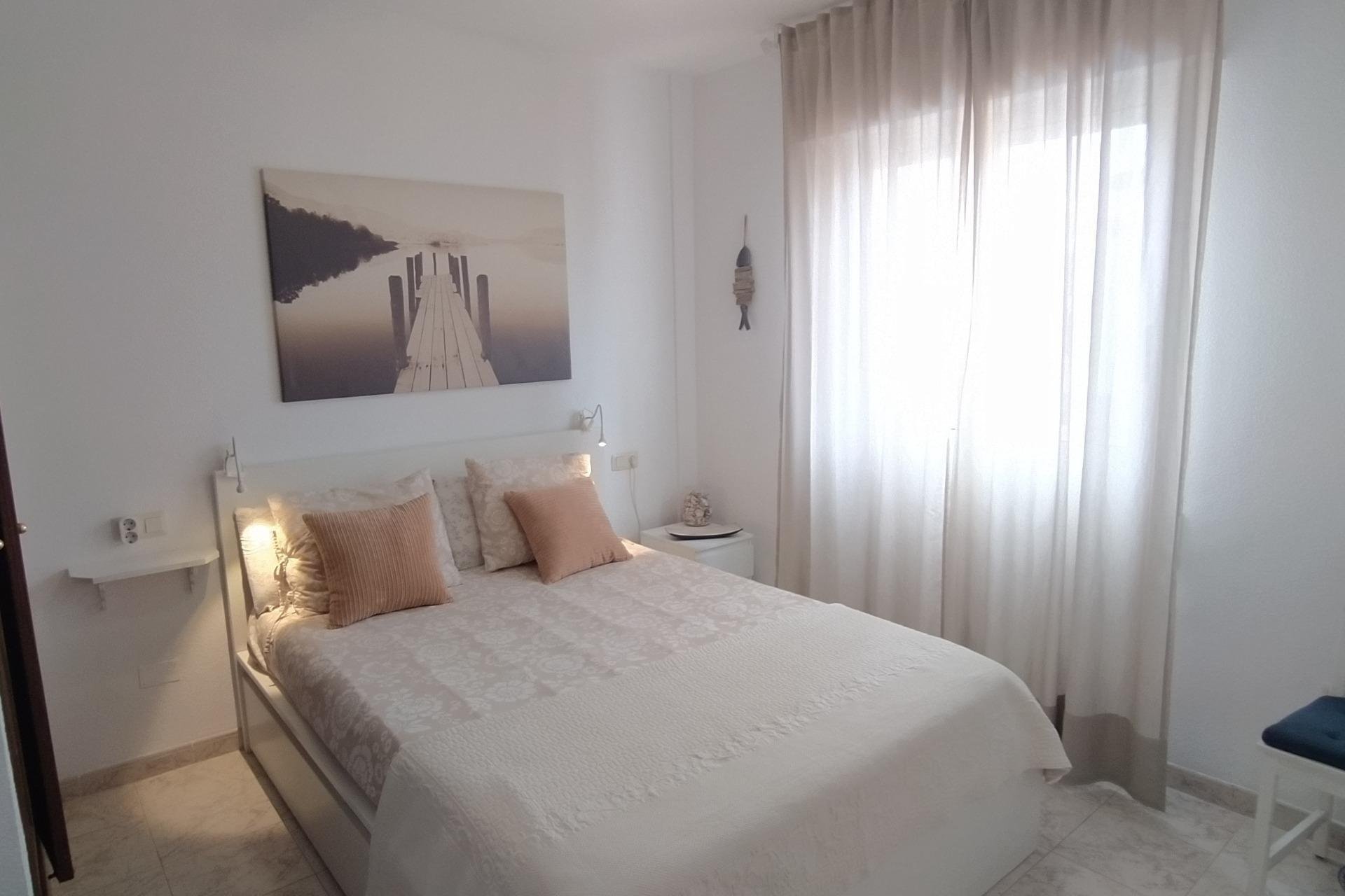 Resale - Apartment / flat -
Torrevieja - La Mata