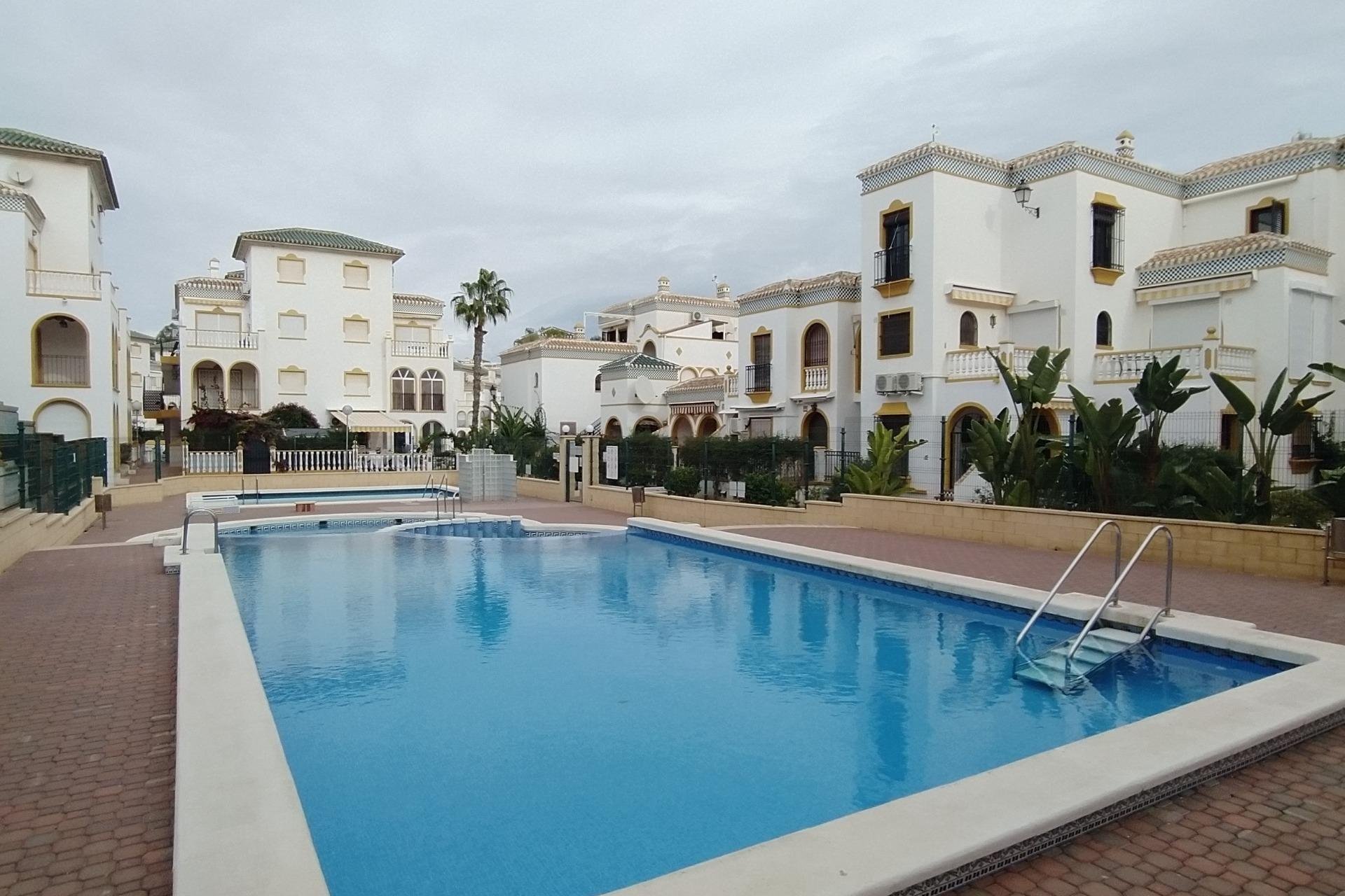 Resale - Apartment / flat -
Torrevieja - La Mata