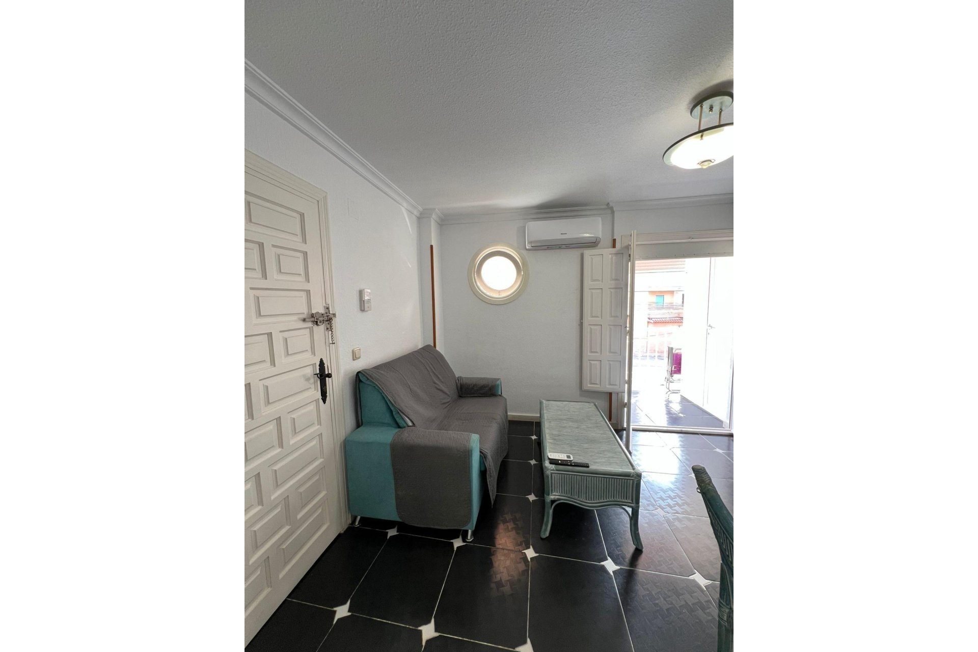 Resale - Apartment / flat -
Torrevieja - La Mata