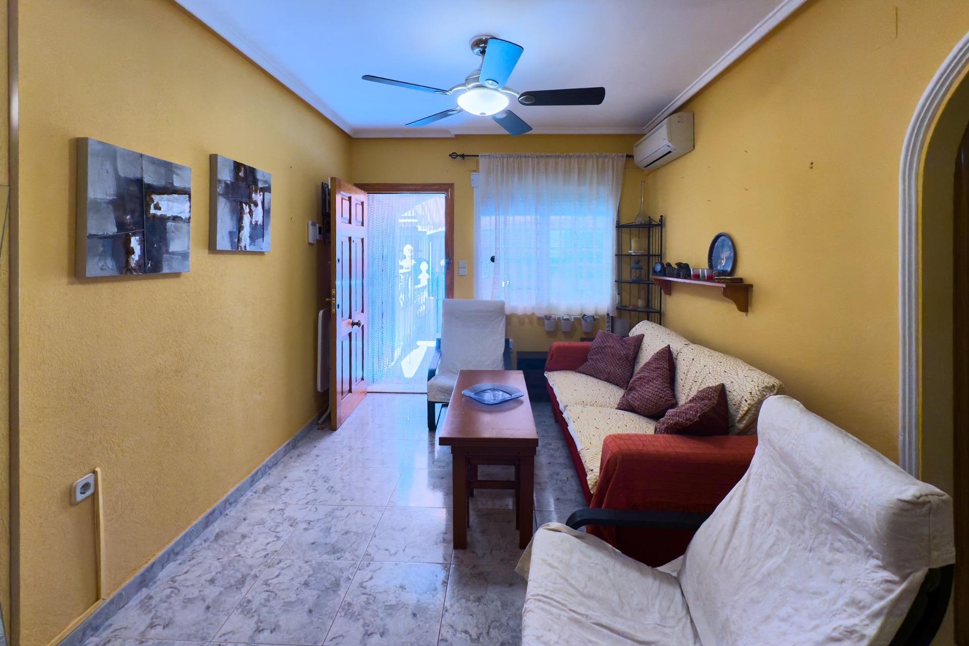 Resale - Apartment / flat -
Torrevieja - La Mata