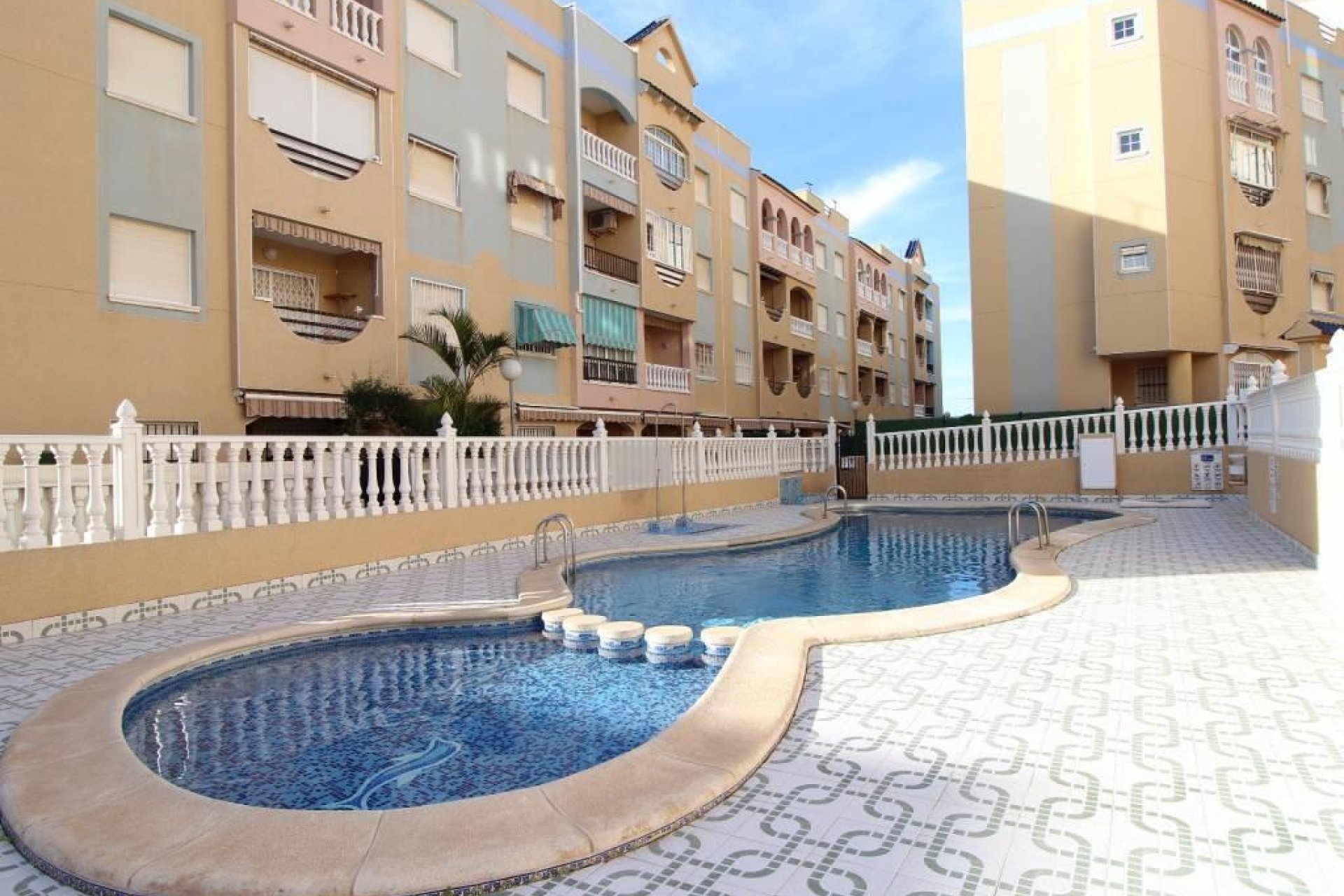 Resale - Apartment / flat -
Torrevieja - La Mata