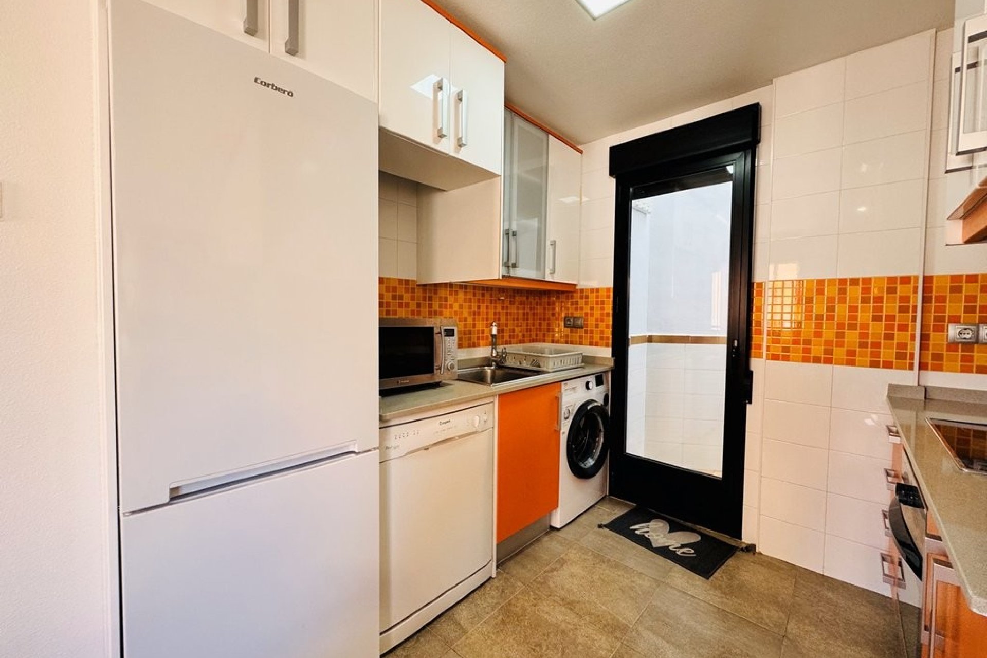 Resale - Apartment / flat -
Torrevieja - La Mata