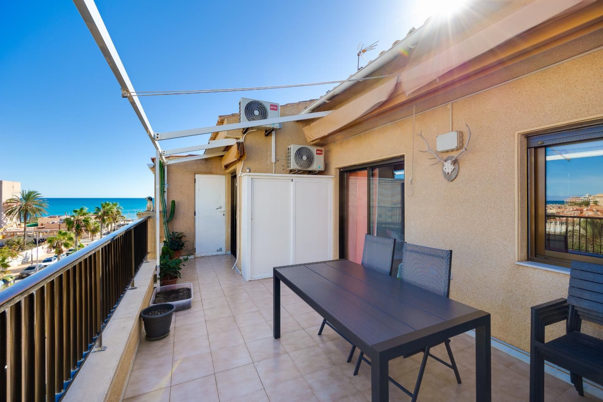 Resale - Apartment / flat -
Torrevieja - La Mata