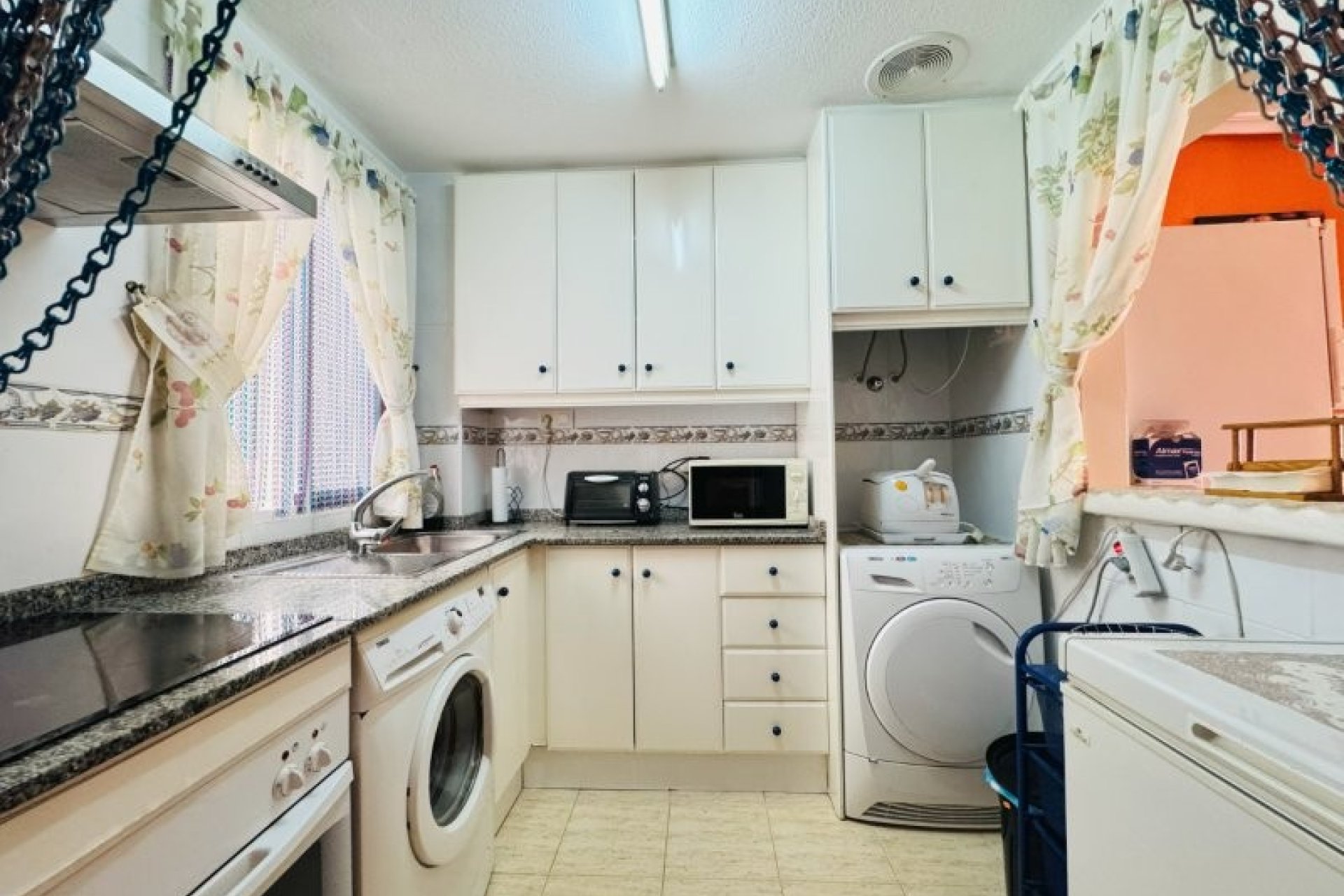 Resale - Apartment / flat -
Torrevieja - La Mata