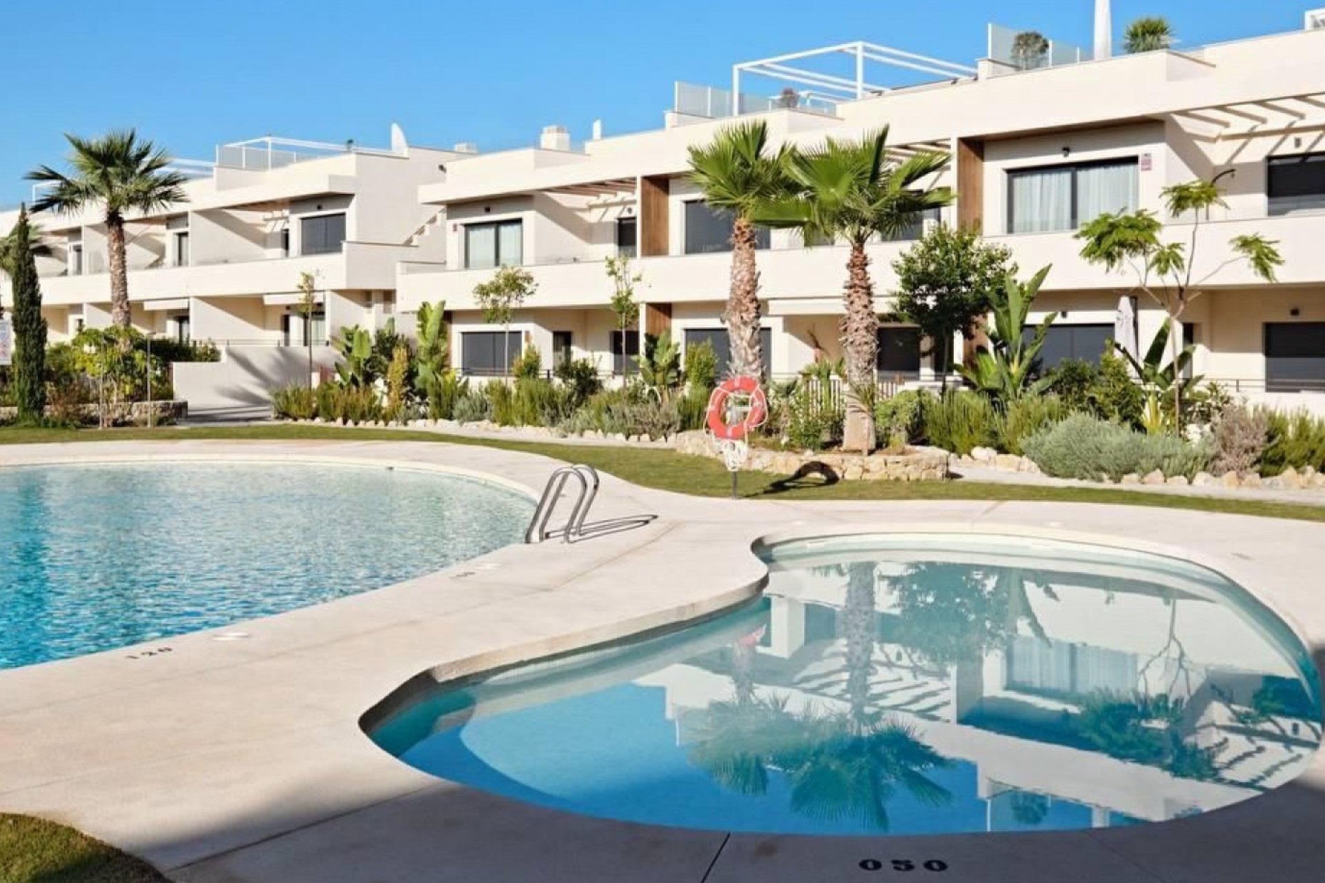 Resale - Apartment / flat -
Torrevieja - La Veleta