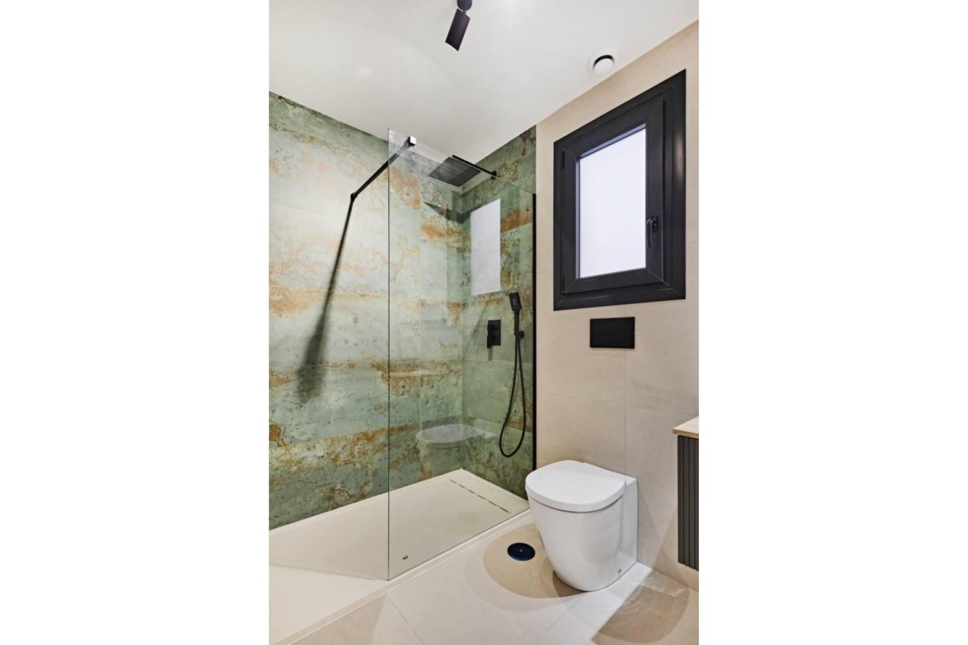 Resale - Apartment / flat -
Torrevieja - La Veleta