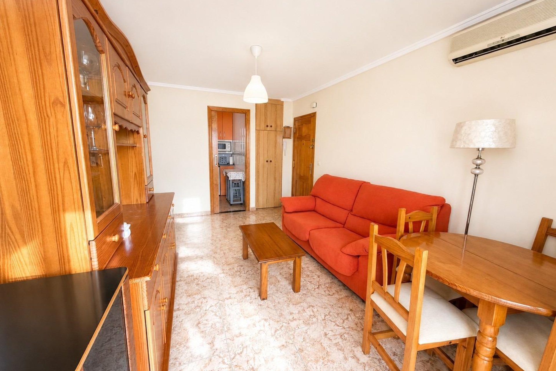 Resale - Apartment / flat -
Torrevieja - Nueva Torrevieja
