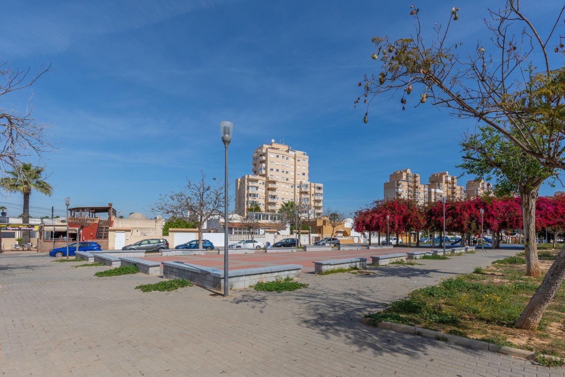 Resale - Apartment / flat -
Torrevieja - Nueva Torrevieja
