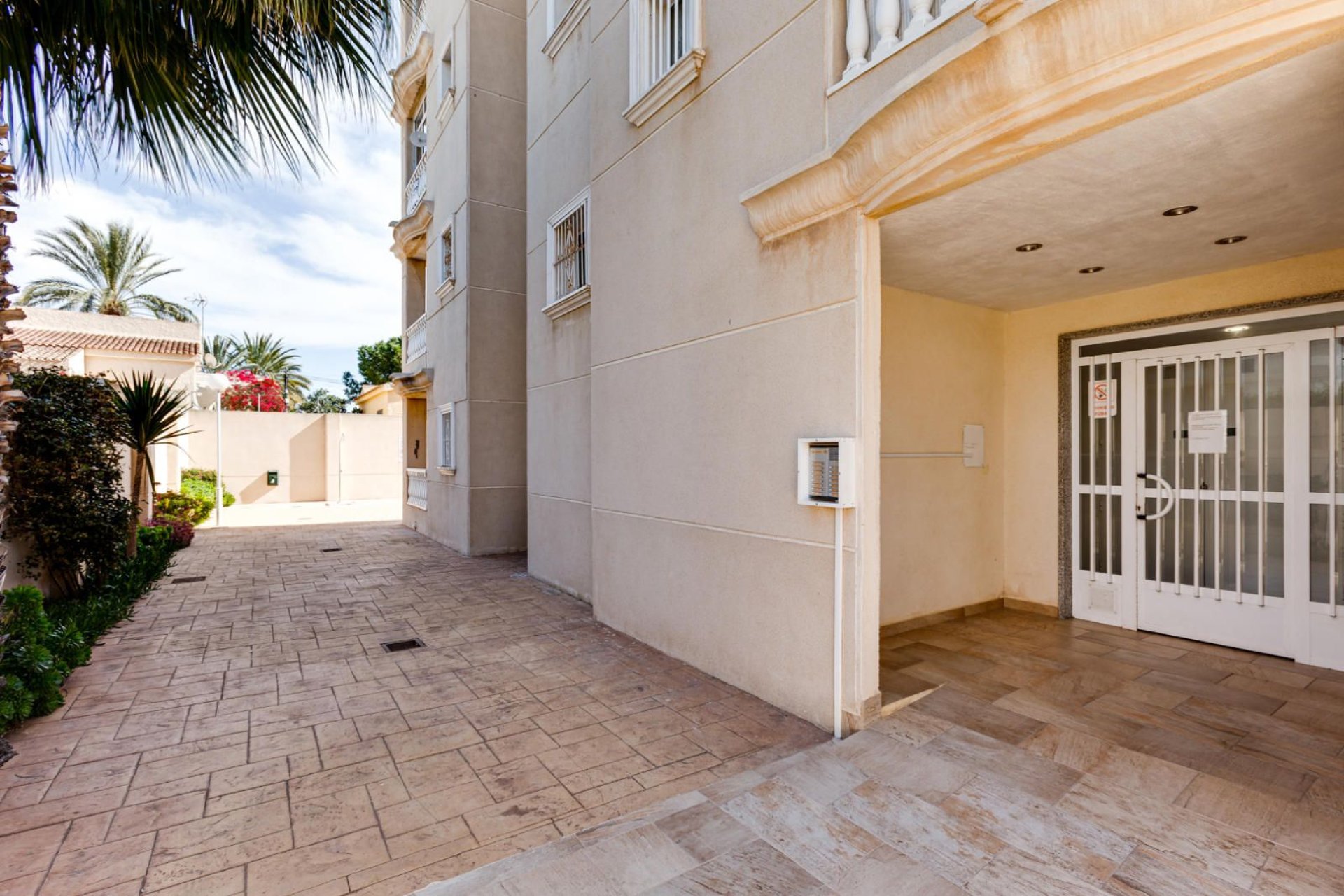Resale - Apartment / flat -
Torrevieja - Nueva Torrevieja