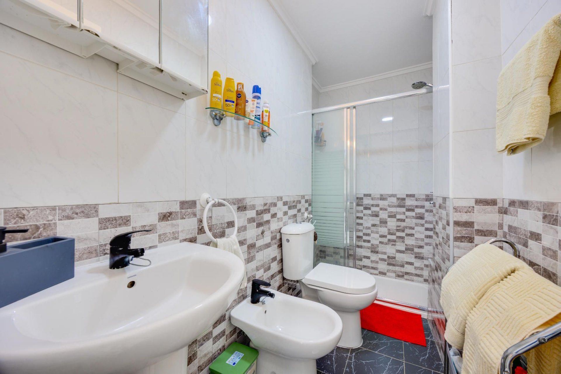 Resale - Apartment / flat -
Torrevieja - Nueva Torrevieja