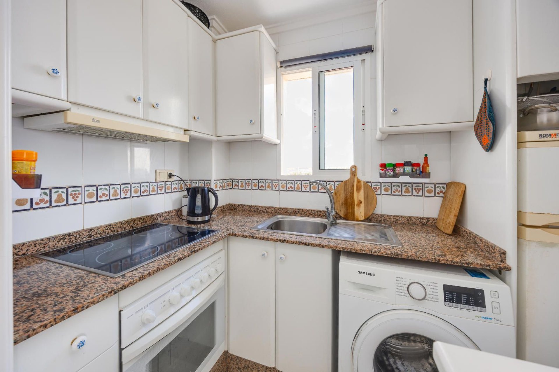 Resale - Apartment / flat -
Torrevieja - Nueva Torrevieja