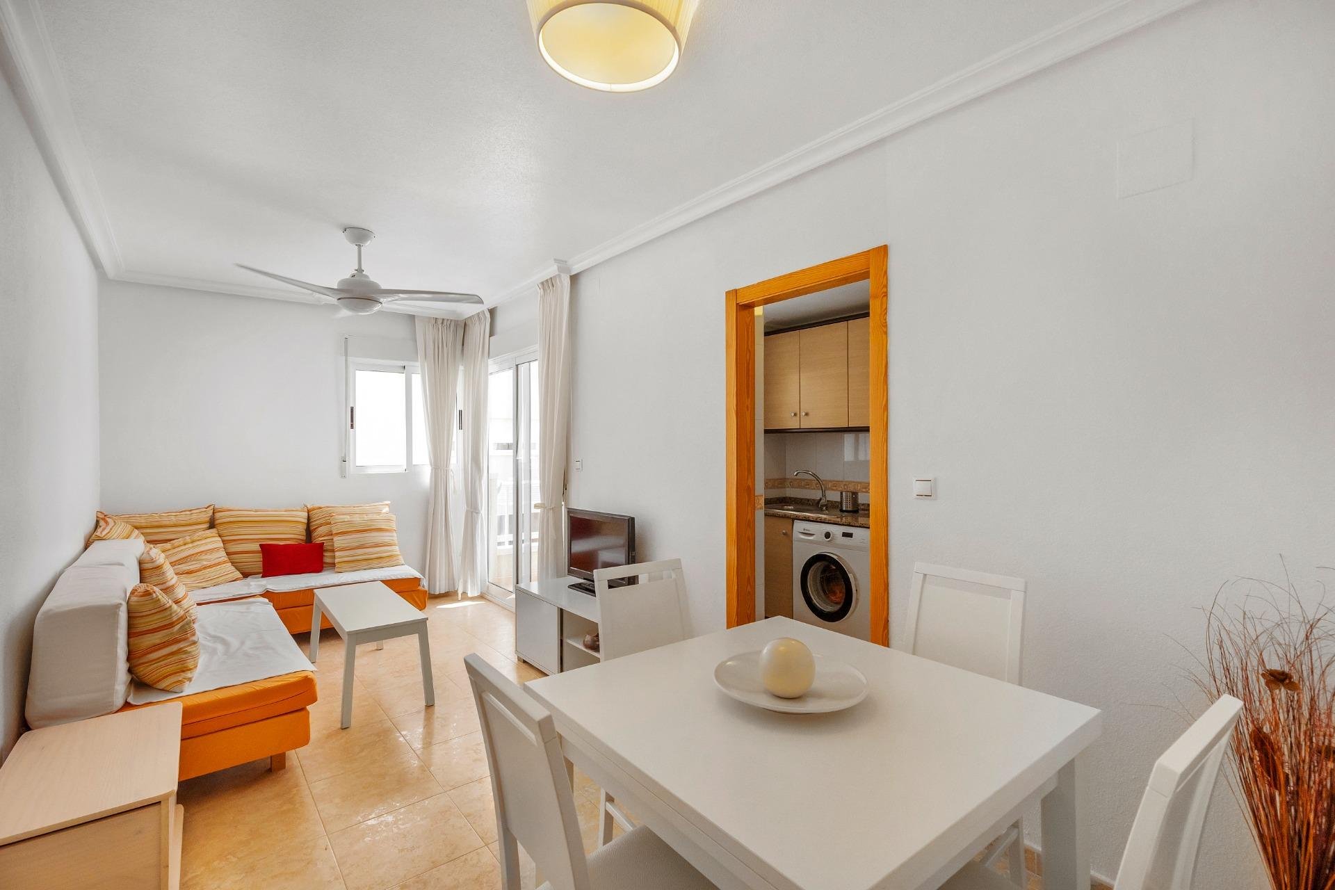 Resale - Apartment / flat -
Torrevieja - Nueva Torrevieja