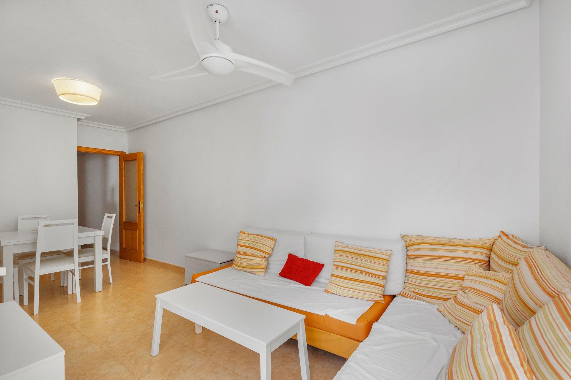 Resale - Apartment / flat -
Torrevieja - Nueva Torrevieja