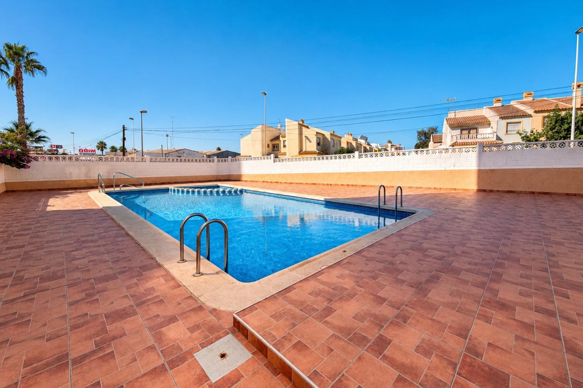 Resale - Apartment / flat -
Torrevieja - Nueva Torrevieja