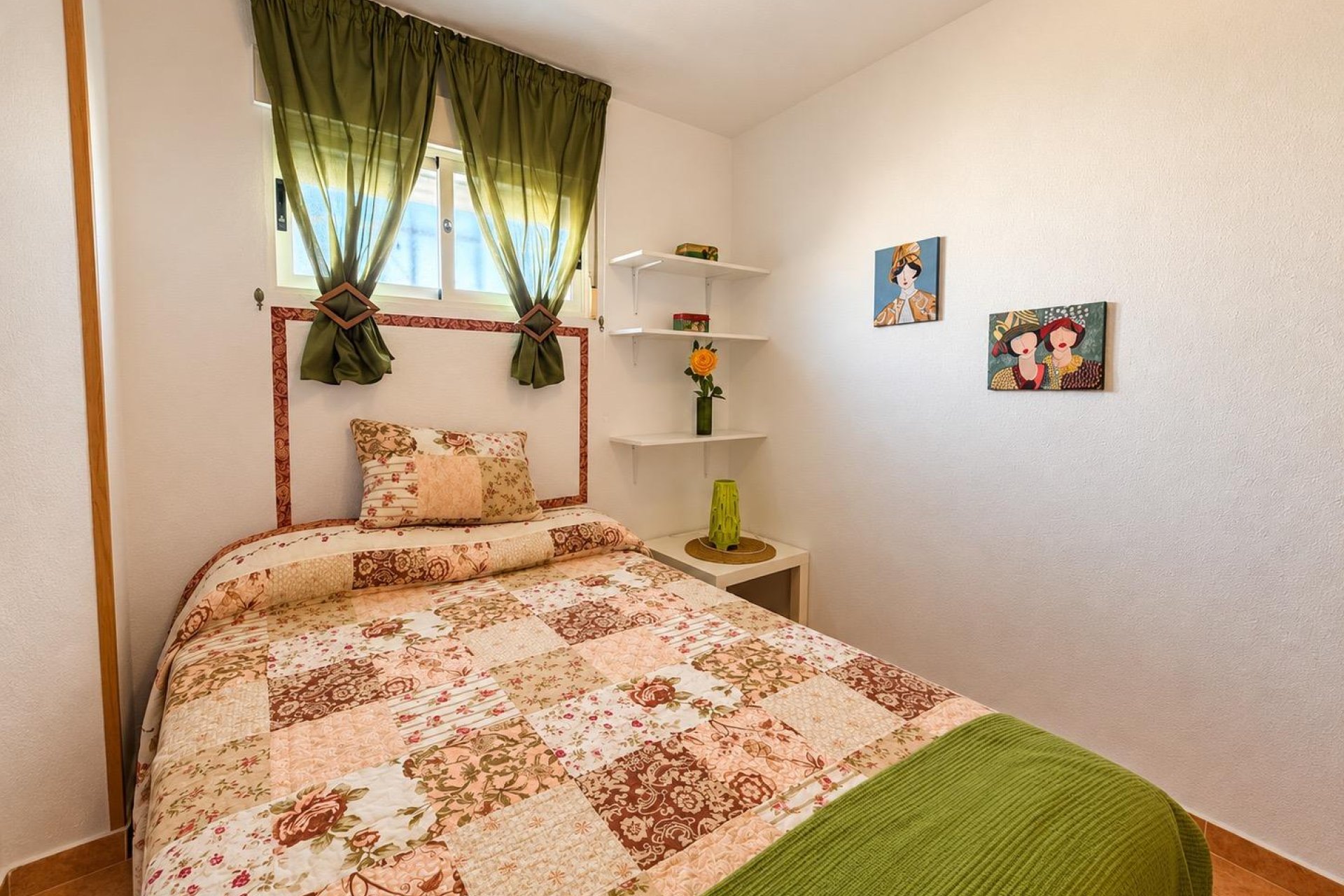 Resale - Apartment / flat -
Torrevieja - Nueva Torrevieja