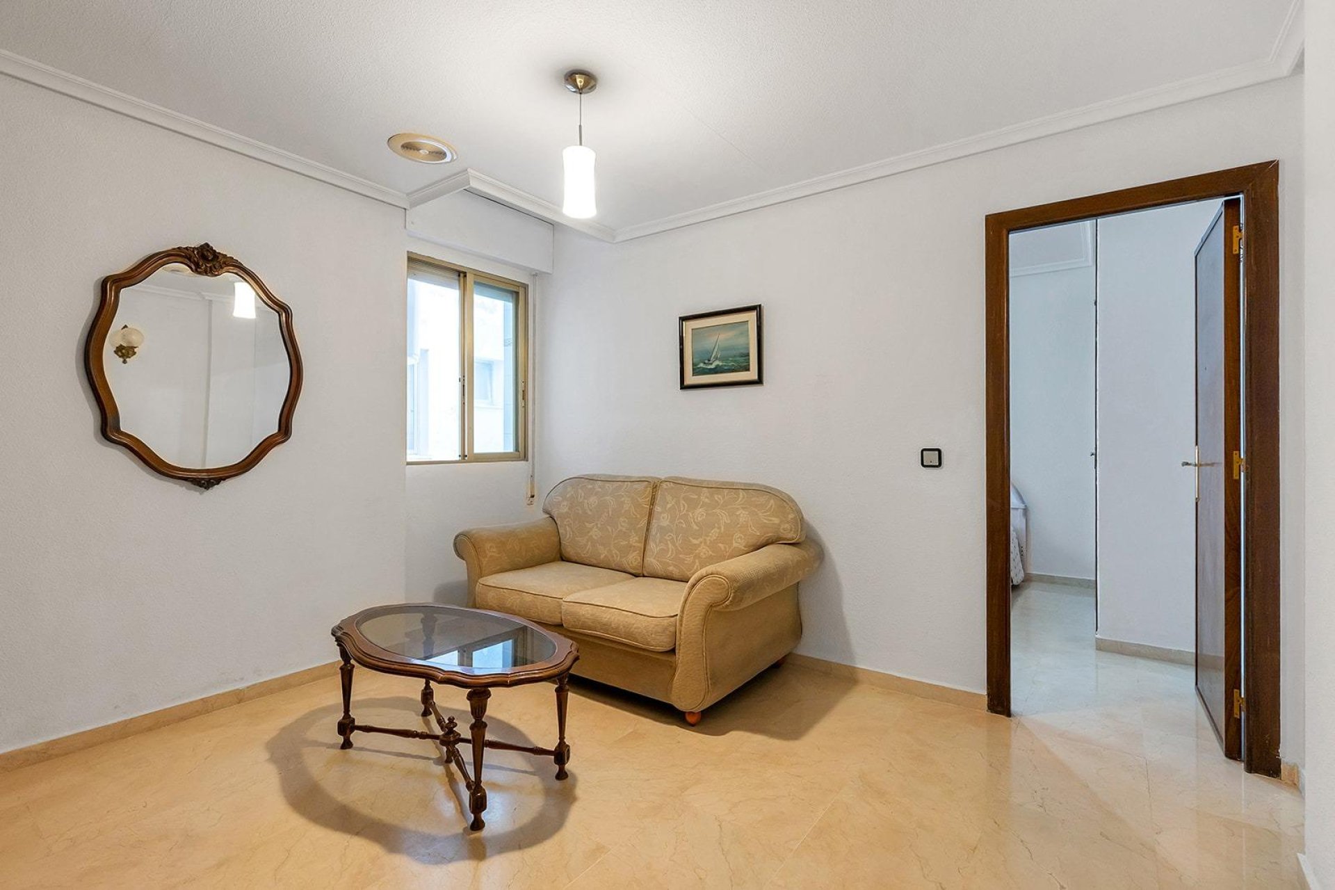 Resale - Apartment / flat -
Torrevieja - Paseo maritimo