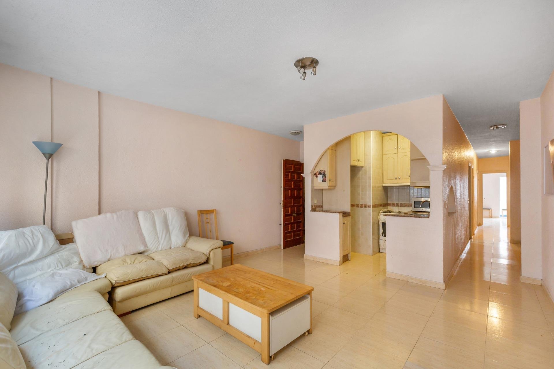 Resale - Apartment / flat -
Torrevieja - Paseo maritimo