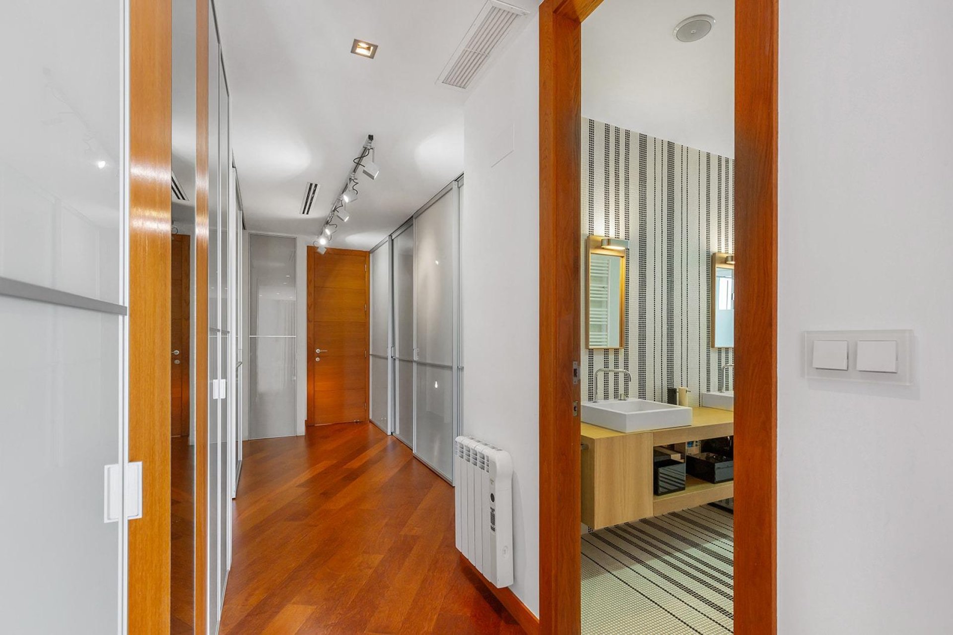 Resale - Apartment / flat -
Torrevieja - Paseo maritimo