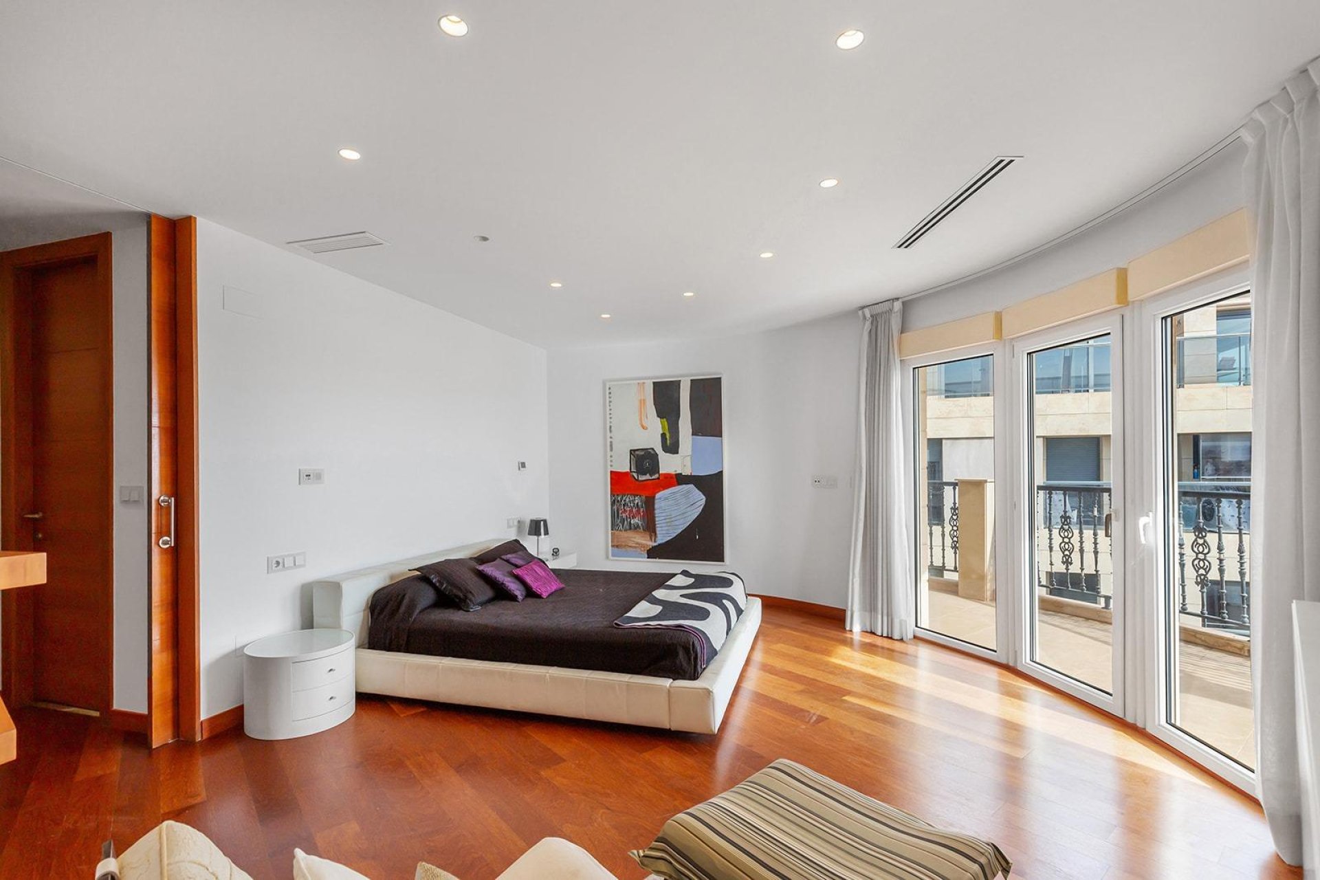 Resale - Apartment / flat -
Torrevieja - Paseo maritimo