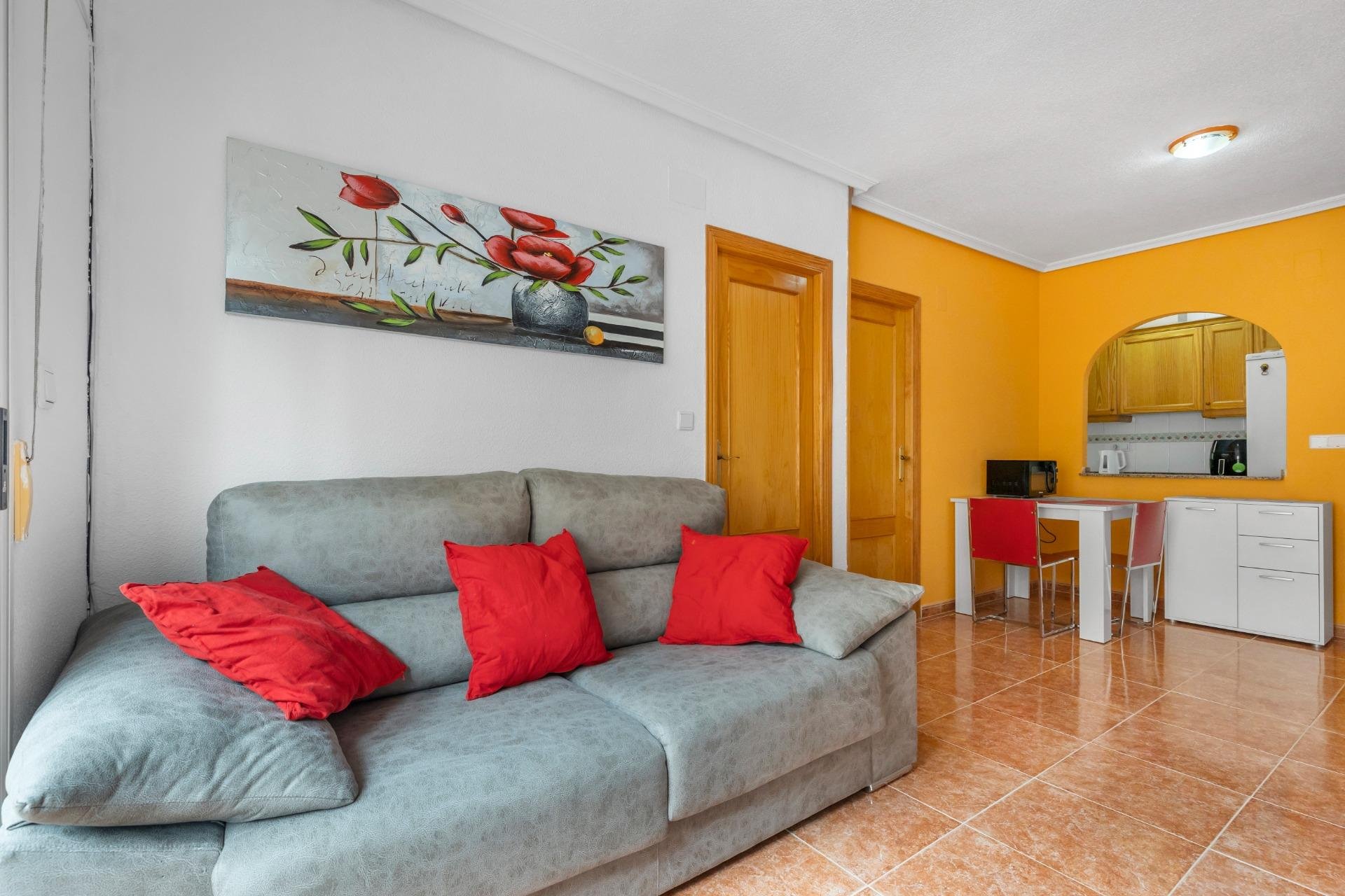 Resale - Apartment / flat -
Torrevieja - Paseo maritimo