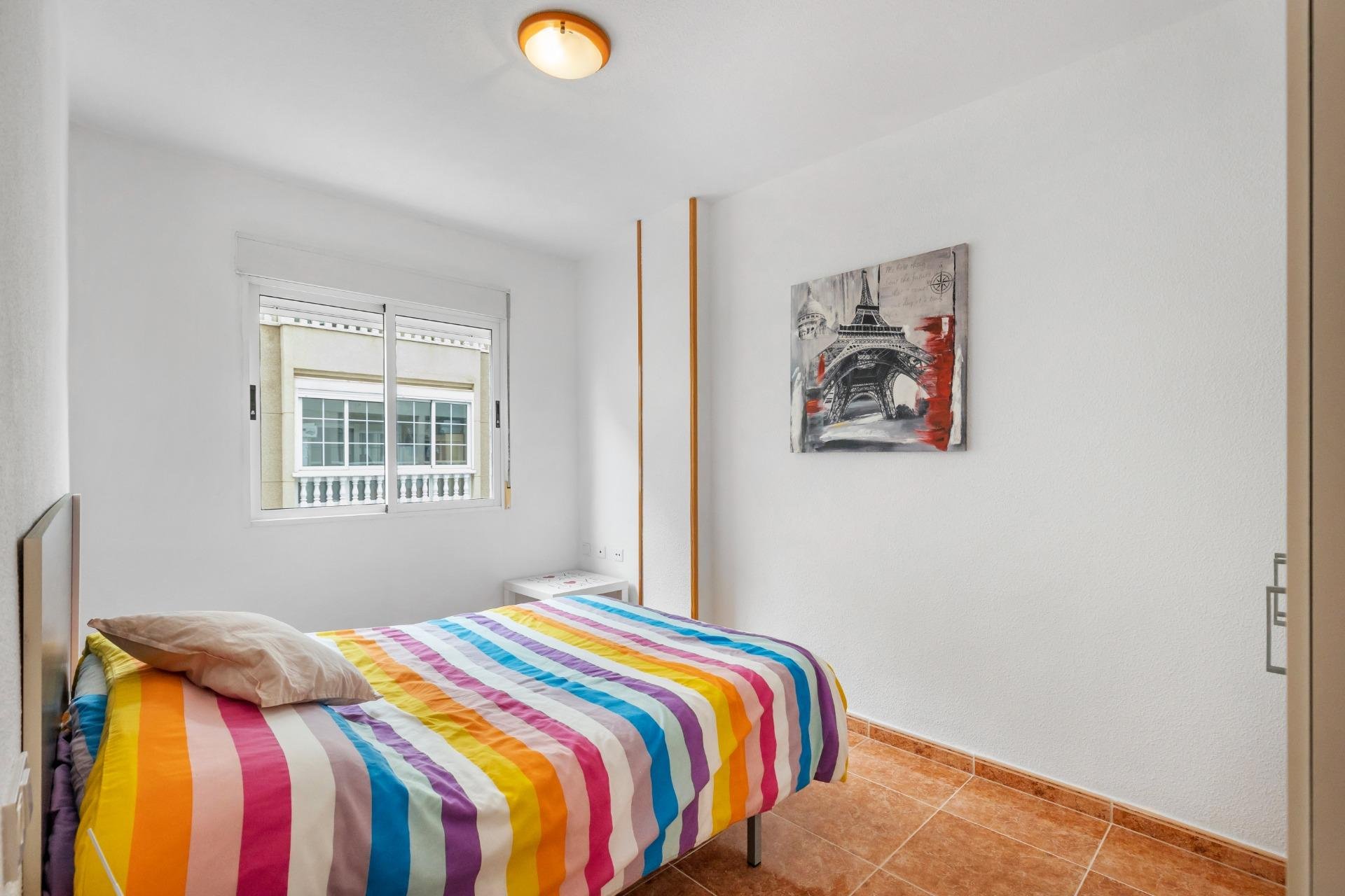 Resale - Apartment / flat -
Torrevieja - Paseo maritimo