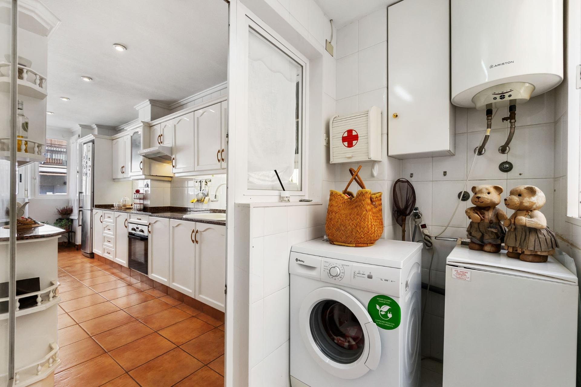 Resale - Apartment / flat -
Torrevieja - Paseo maritimo