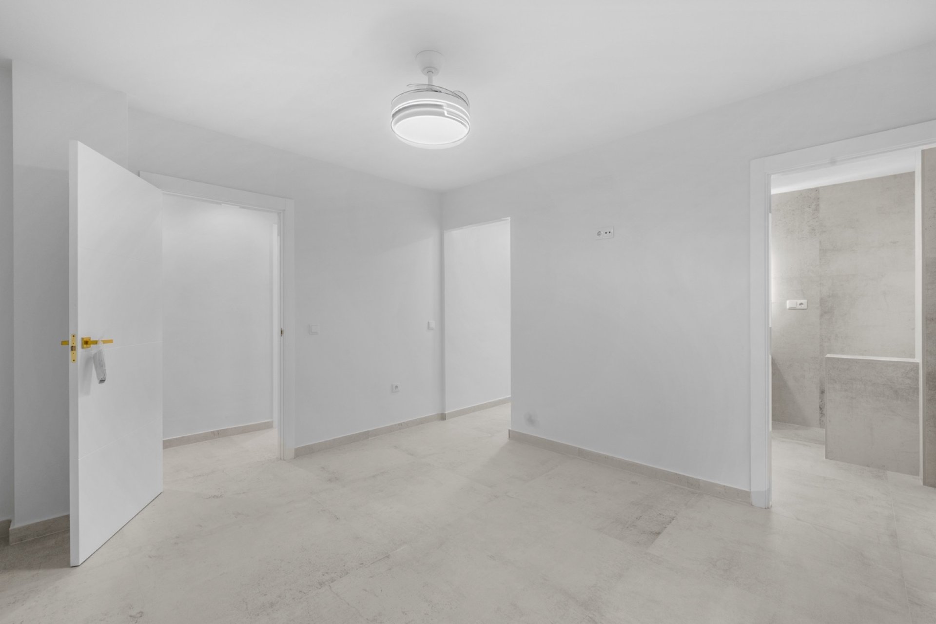 Resale - Apartment / flat -
Torrevieja - Playa Acequion