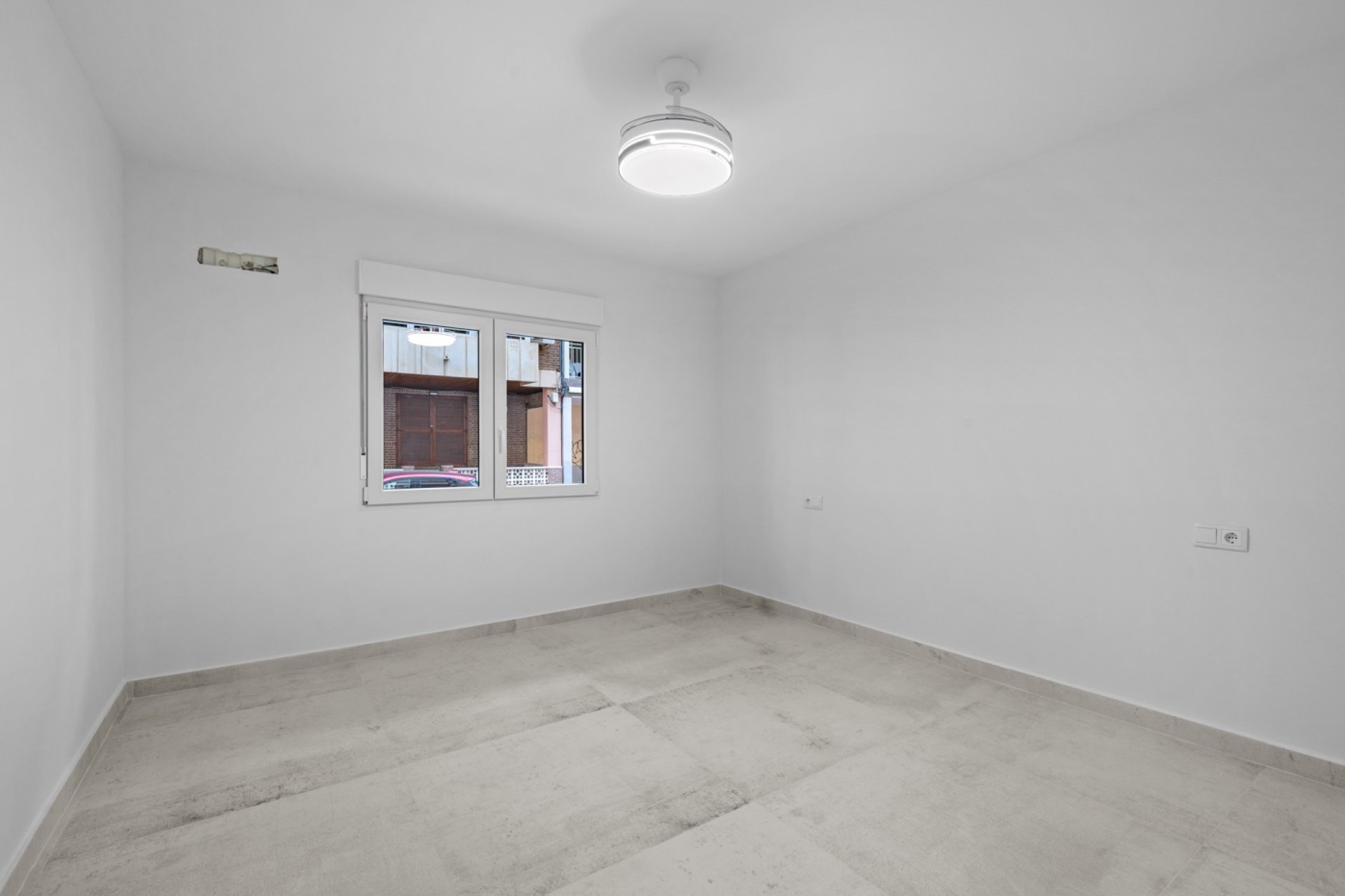 Resale - Apartment / flat -
Torrevieja - Playa Acequion