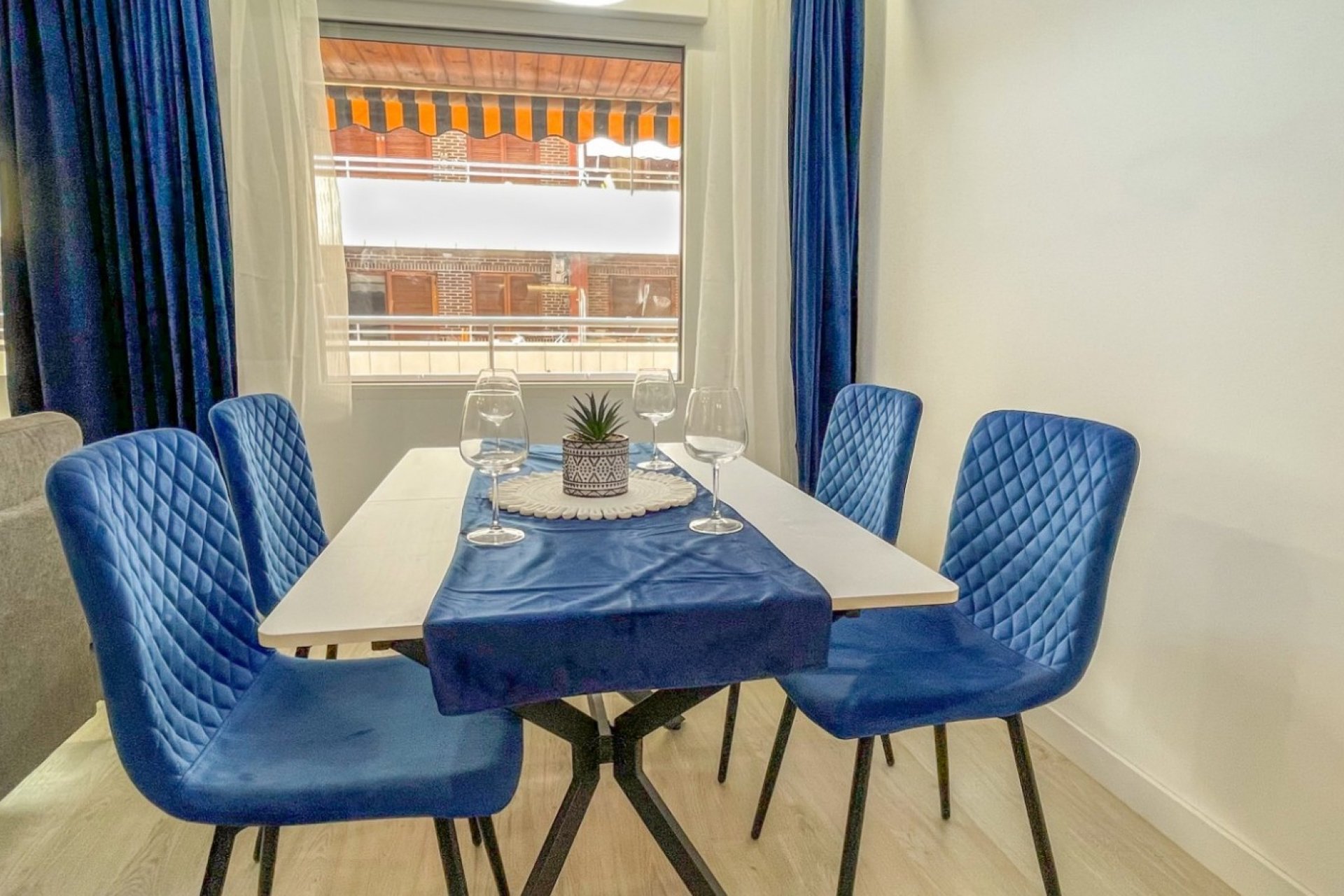 Resale - Apartment / flat -
Torrevieja - Playa Acequion