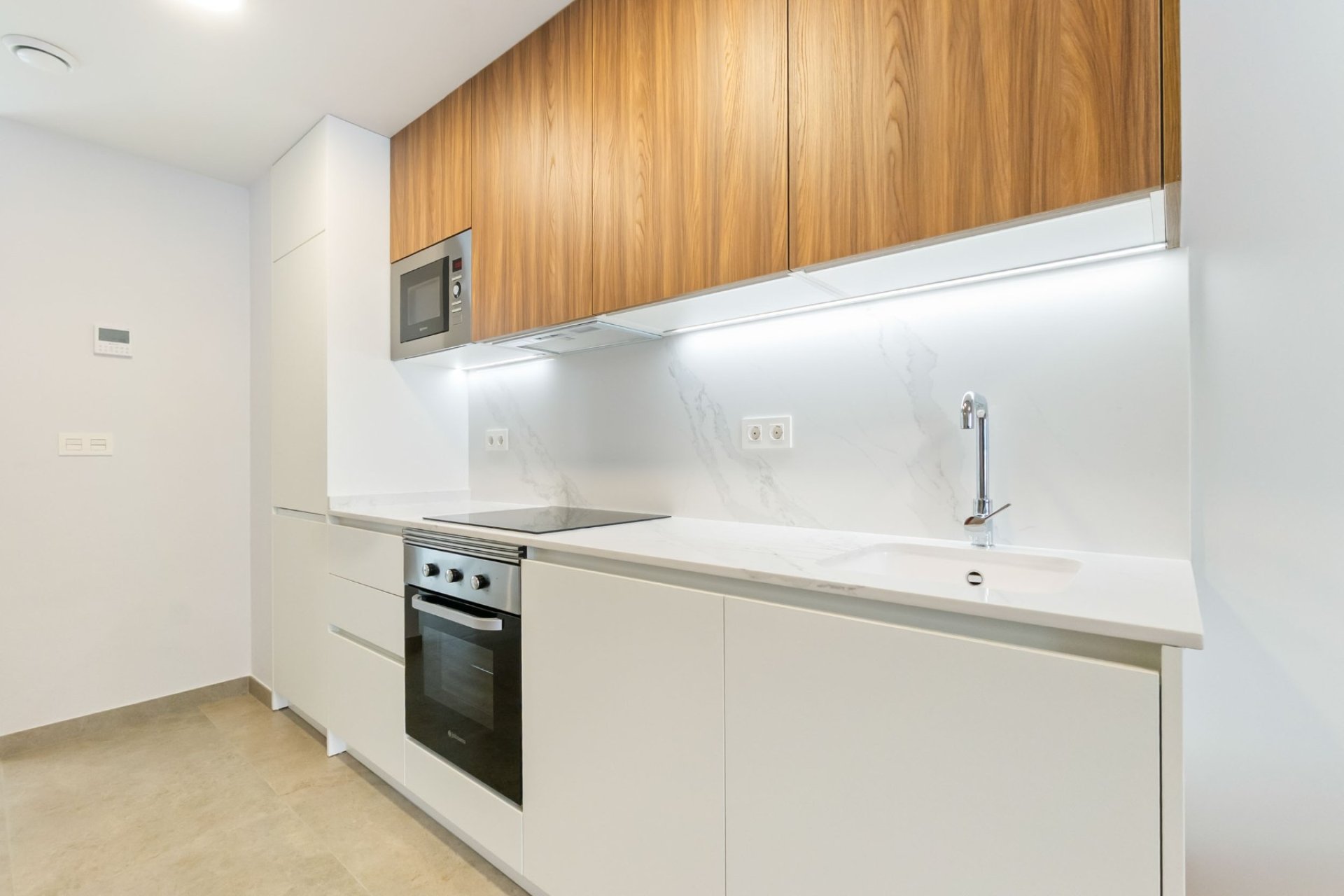 Resale - Apartment / flat -
Torrevieja - Playa de El Cura