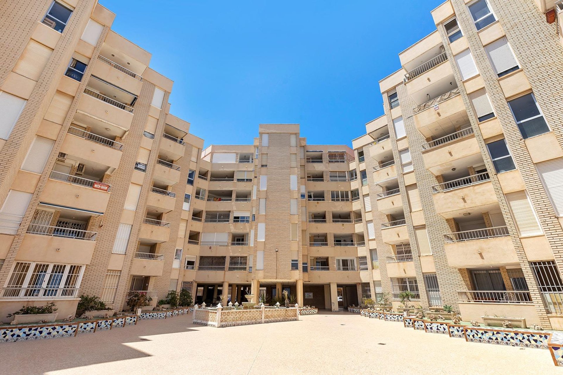 Resale - Apartment / flat -
Torrevieja - Playa de los Locos