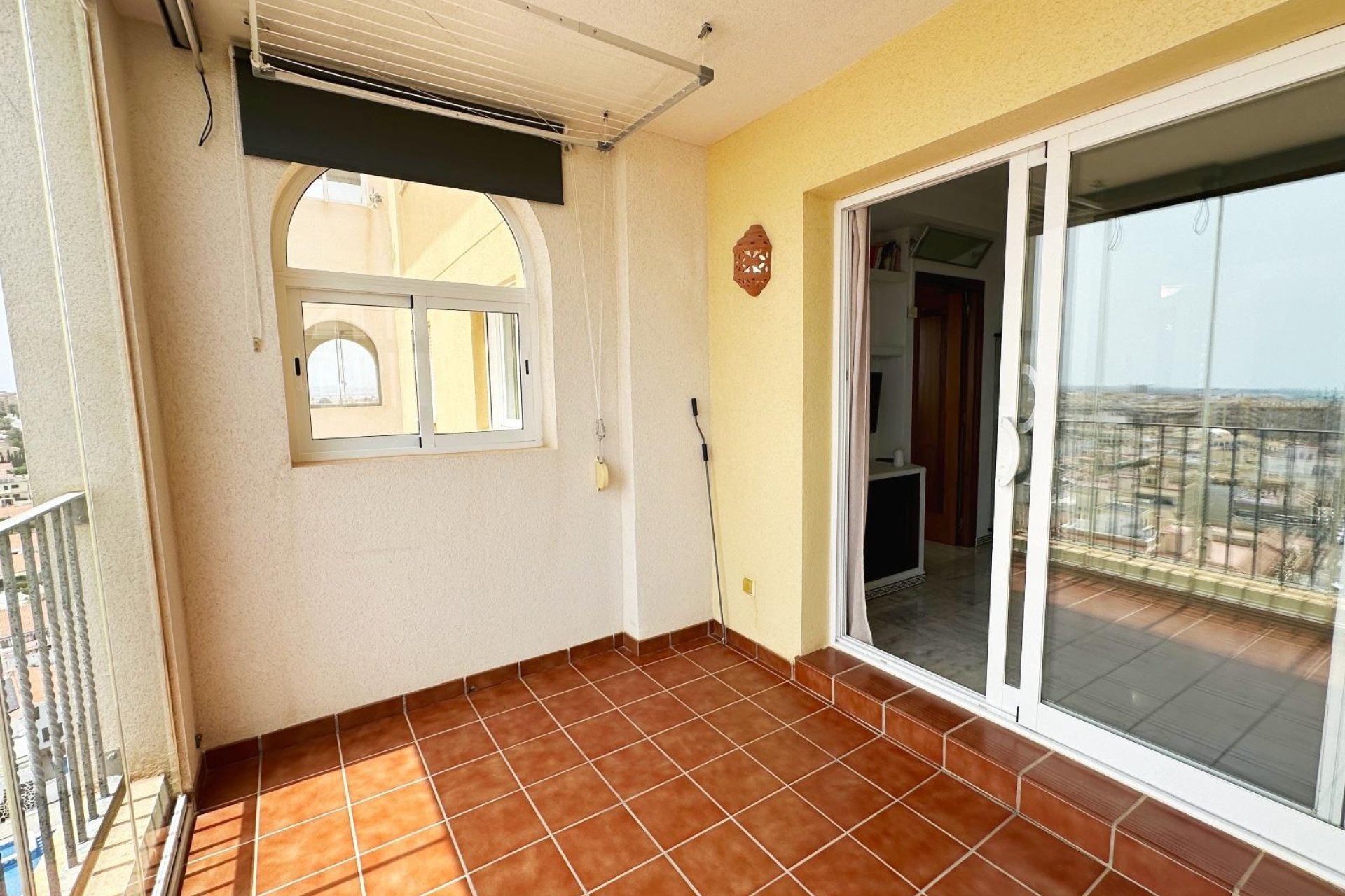 Resale - Apartment / flat -
Torrevieja - Playa de los Locos