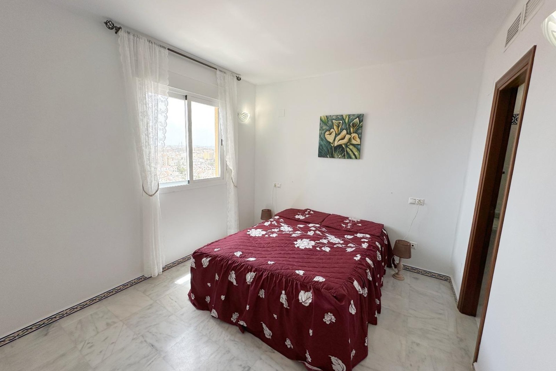 Resale - Apartment / flat -
Torrevieja - Playa de los Locos