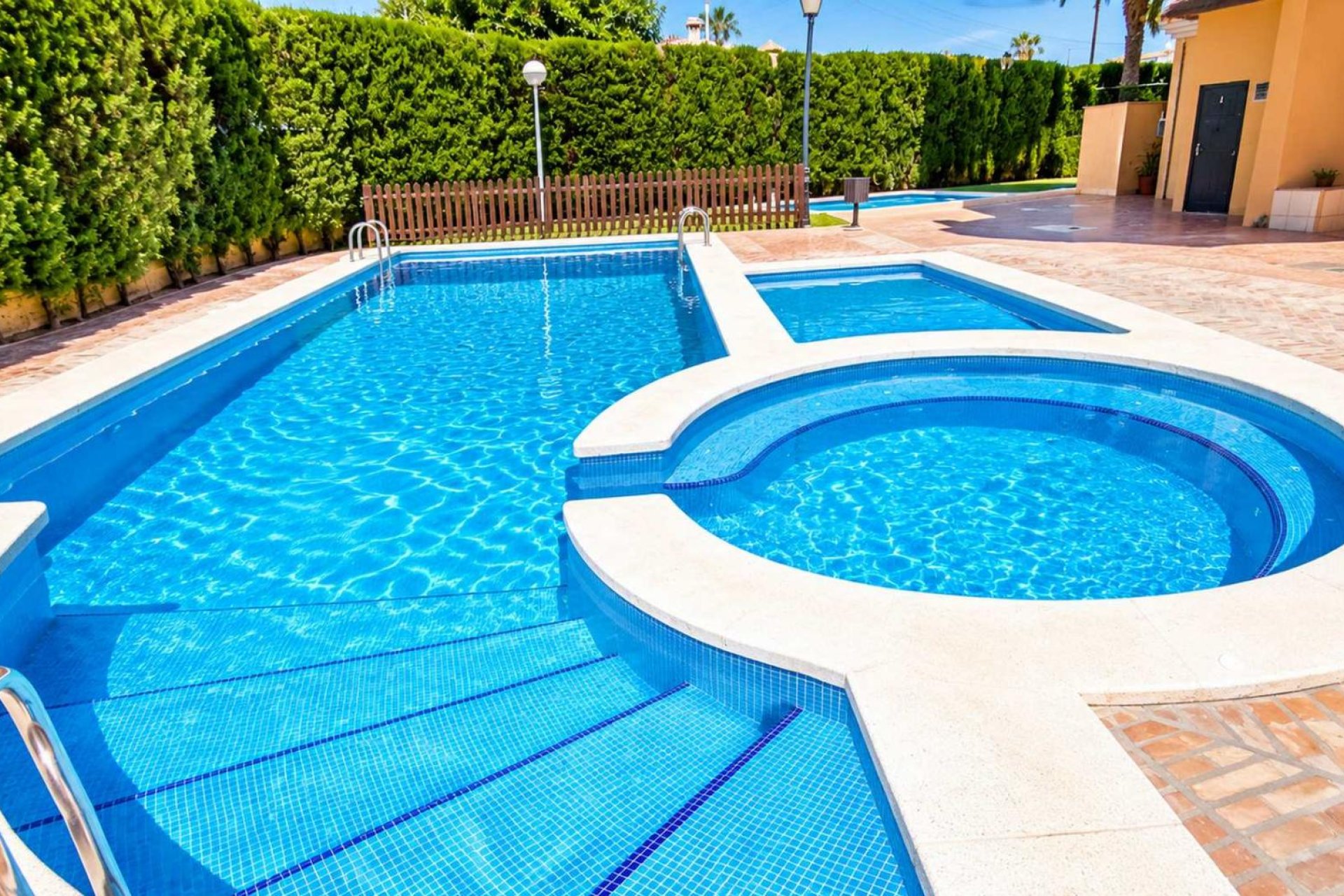 Resale - Apartment / flat -
Torrevieja - Playa de los Locos
