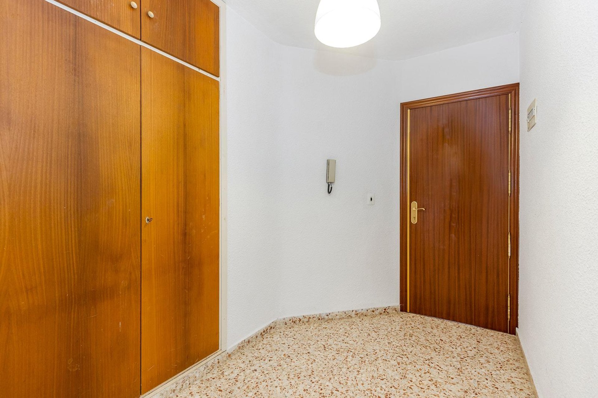 Resale - Apartment / flat -
Torrevieja - Playa de los locos