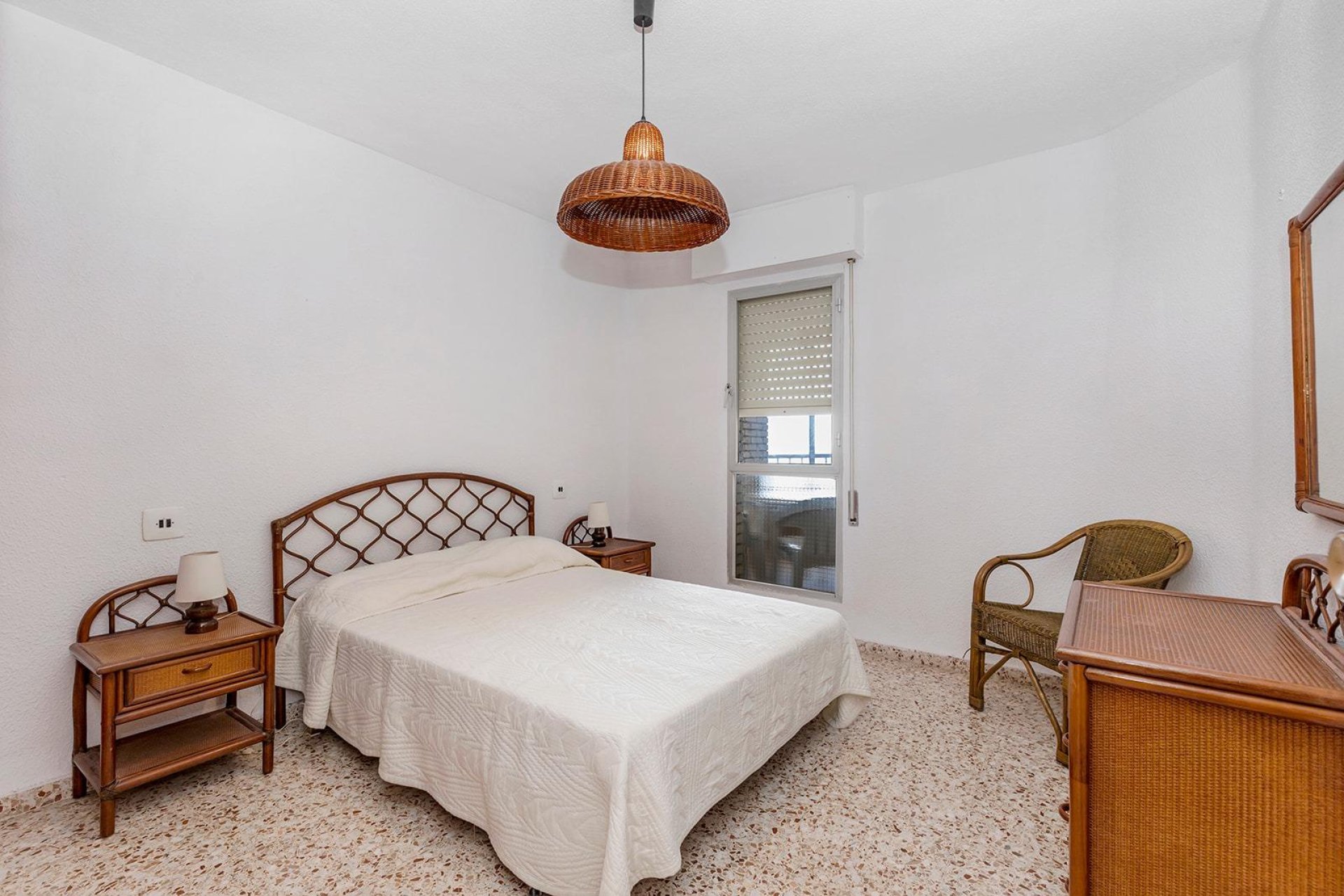 Resale - Apartment / flat -
Torrevieja - Playa de los locos