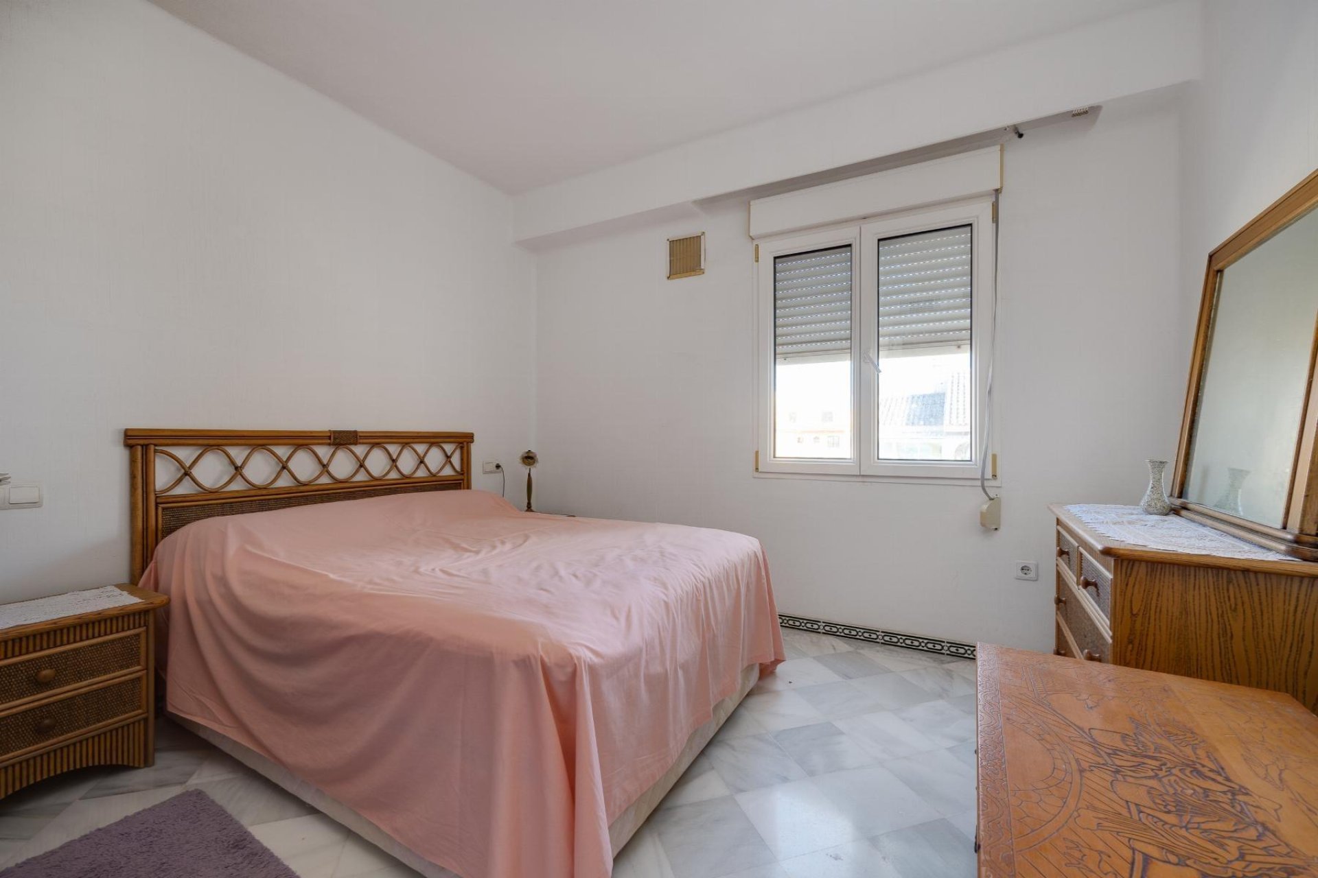 Resale - Apartment / flat -
Torrevieja - Playa de los Locos