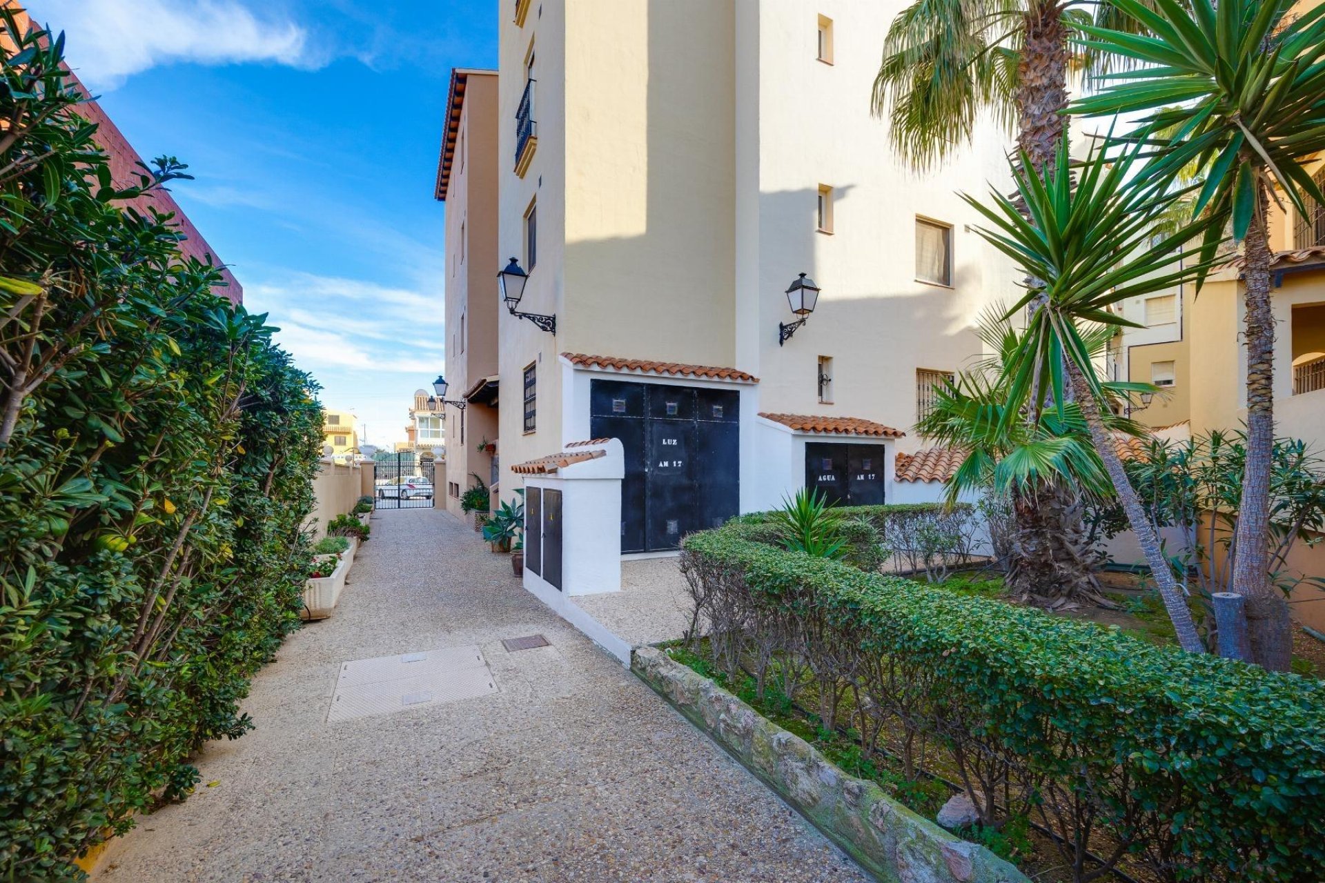 Resale - Apartment / flat -
Torrevieja - Playa de los Locos