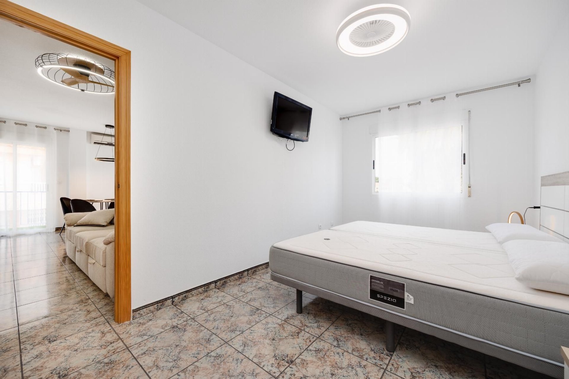 Resale - Apartment / flat -
Torrevieja - Playa de los Naufragos