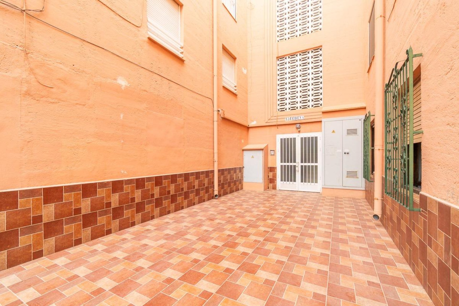 Resale - Apartment / flat -
Torrevieja - Playa de los Naufragos
