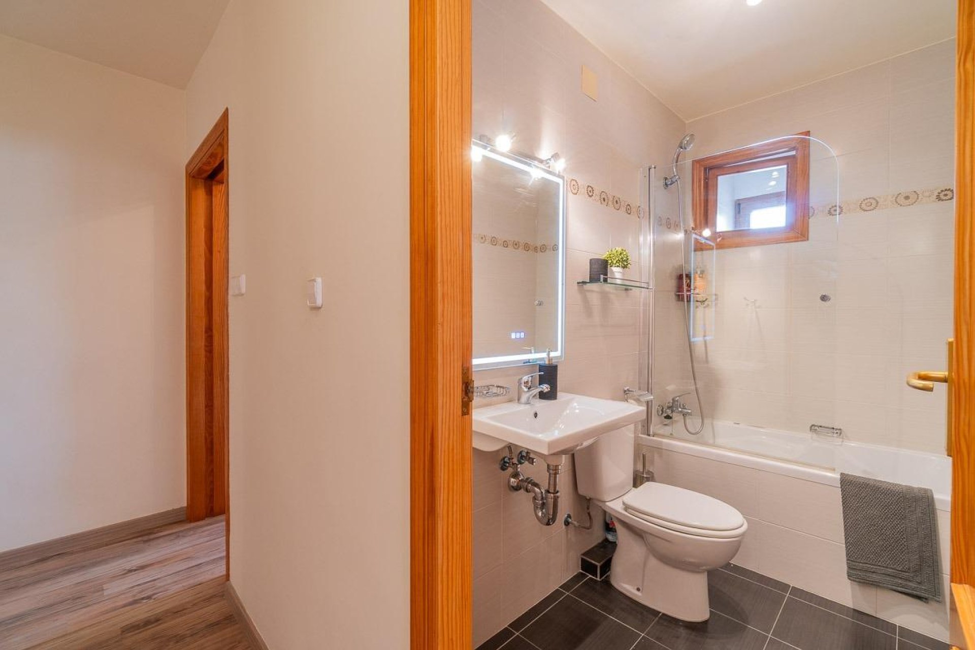 Resale - Apartment / flat -
Torrevieja - Playa de los Naufragos