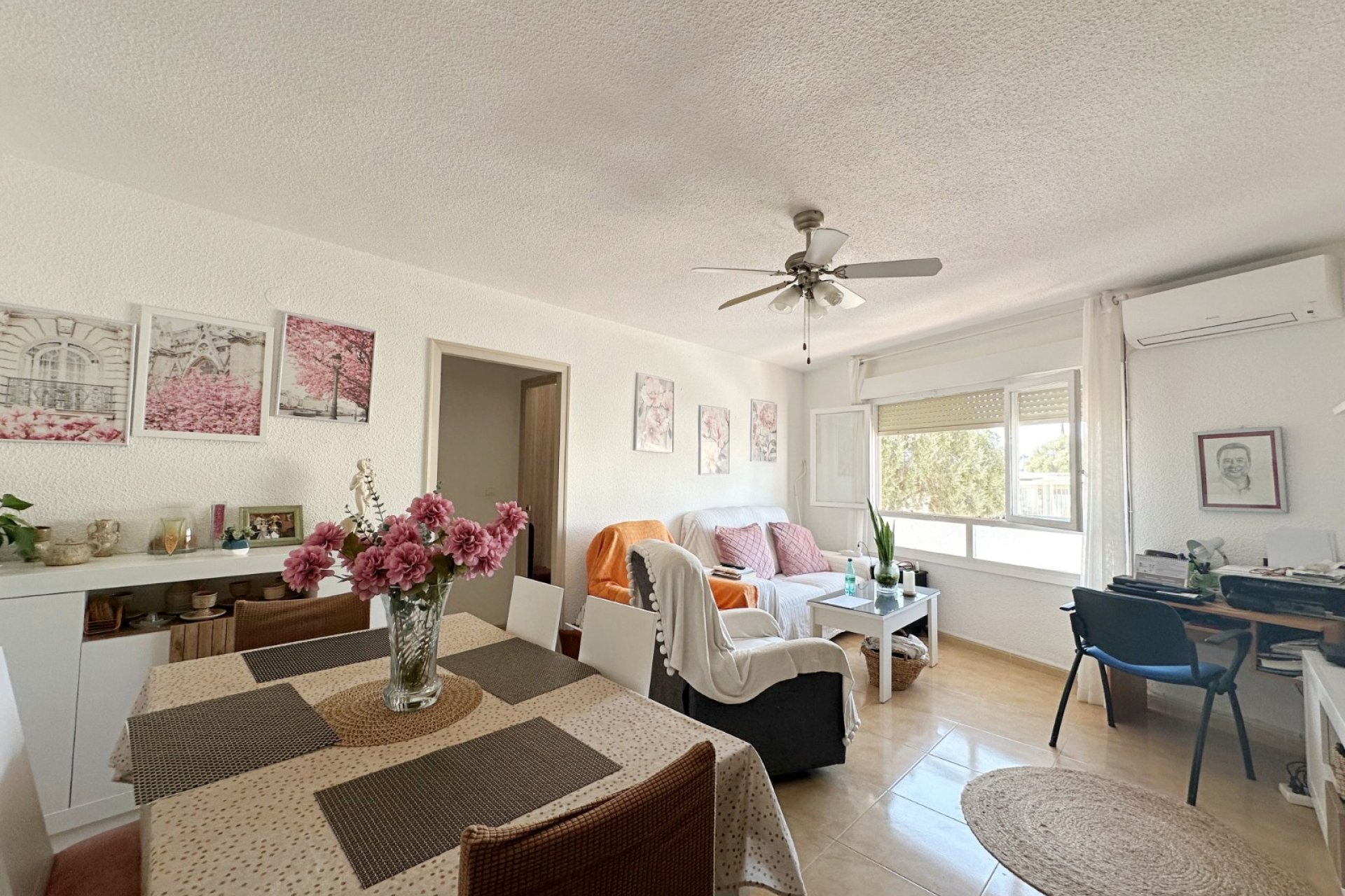 Resale - Apartment / flat -
Torrevieja - Playa de los Naufragos
