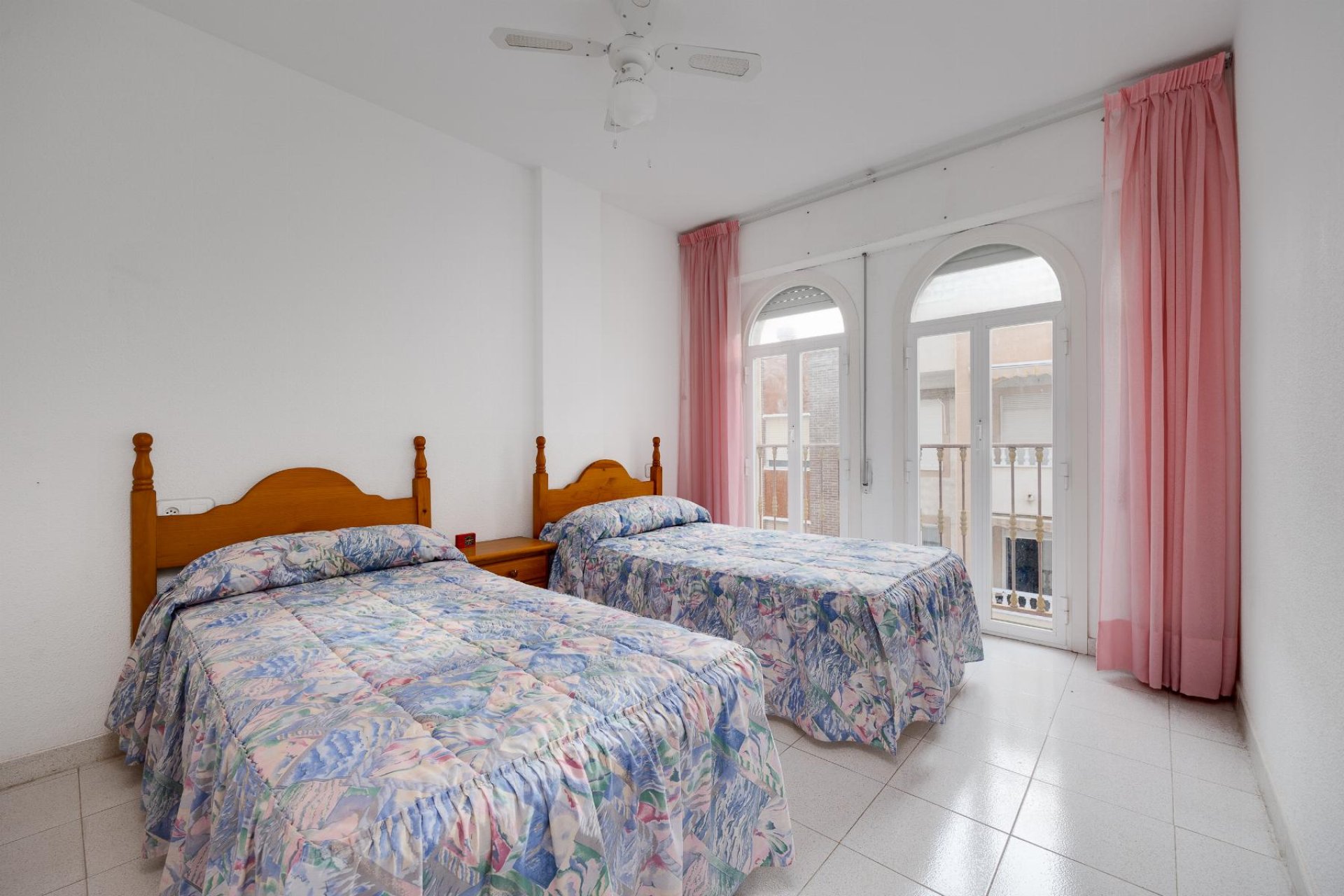 Resale - Apartment / flat -
Torrevieja - Playa de los Naufragos