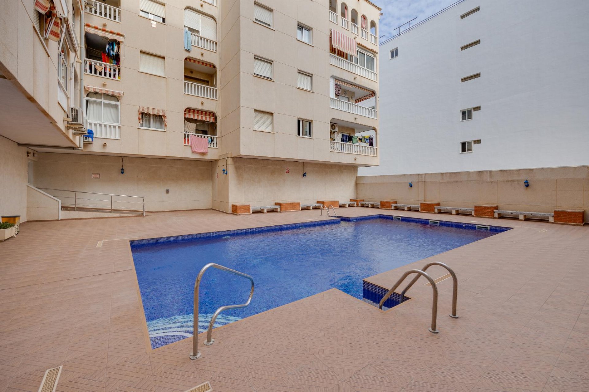 Resale - Apartment / flat -
Torrevieja - Playa de los Naufragos