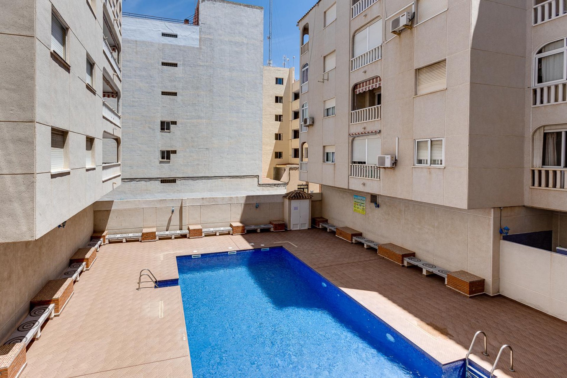 Resale - Apartment / flat -
Torrevieja - Playa de los Naufragos